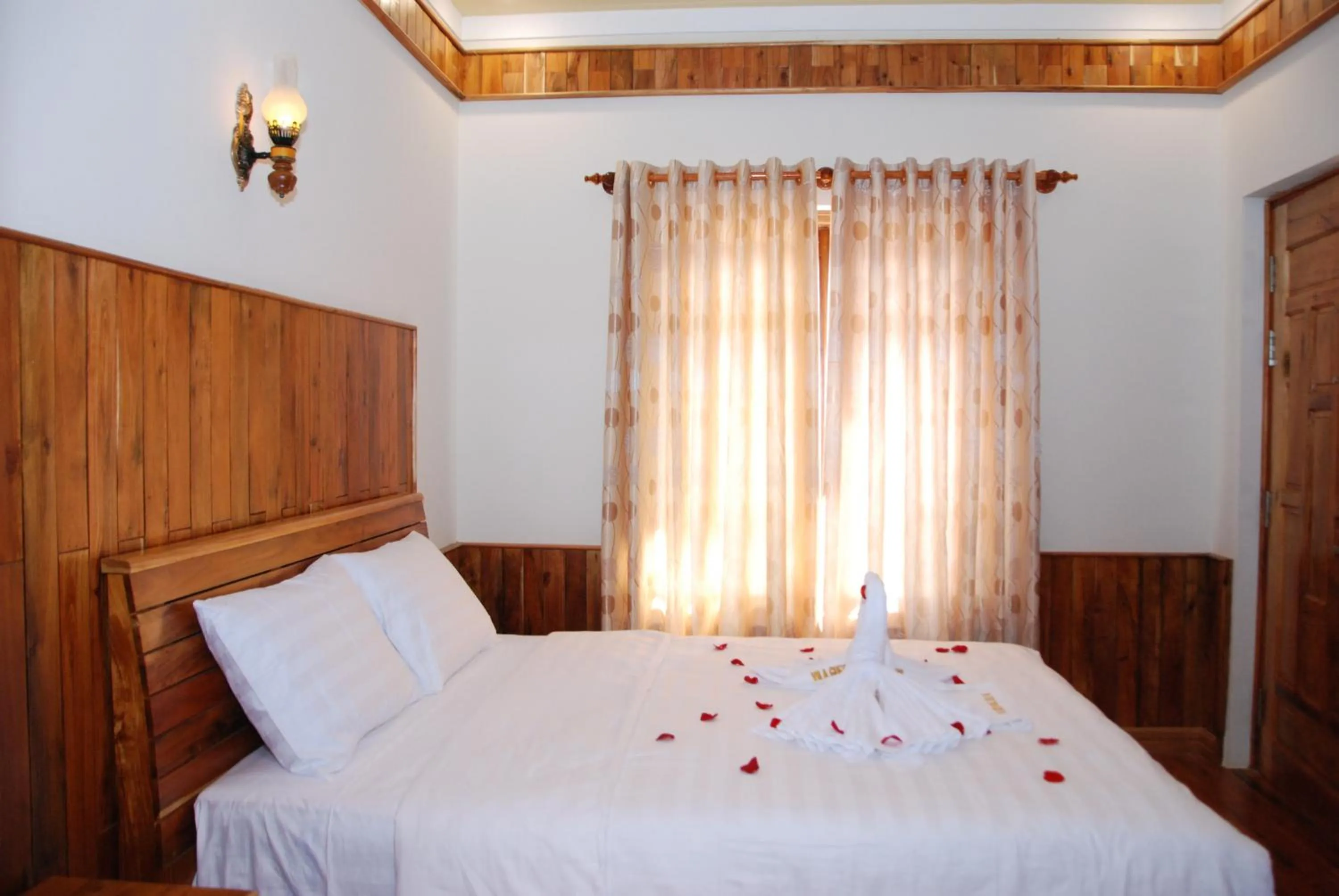 , Bed in Villa Lien Tho