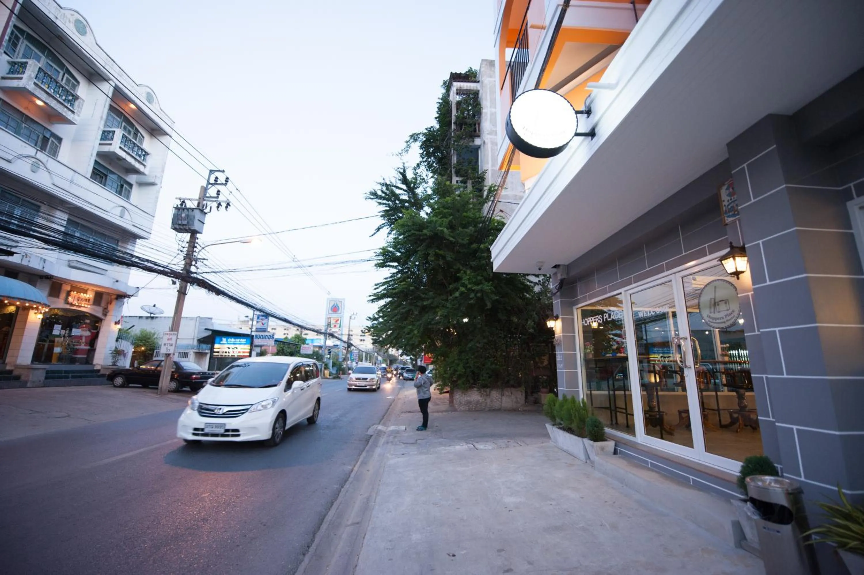 Facade/entrance in Hoppers Place Donmuang