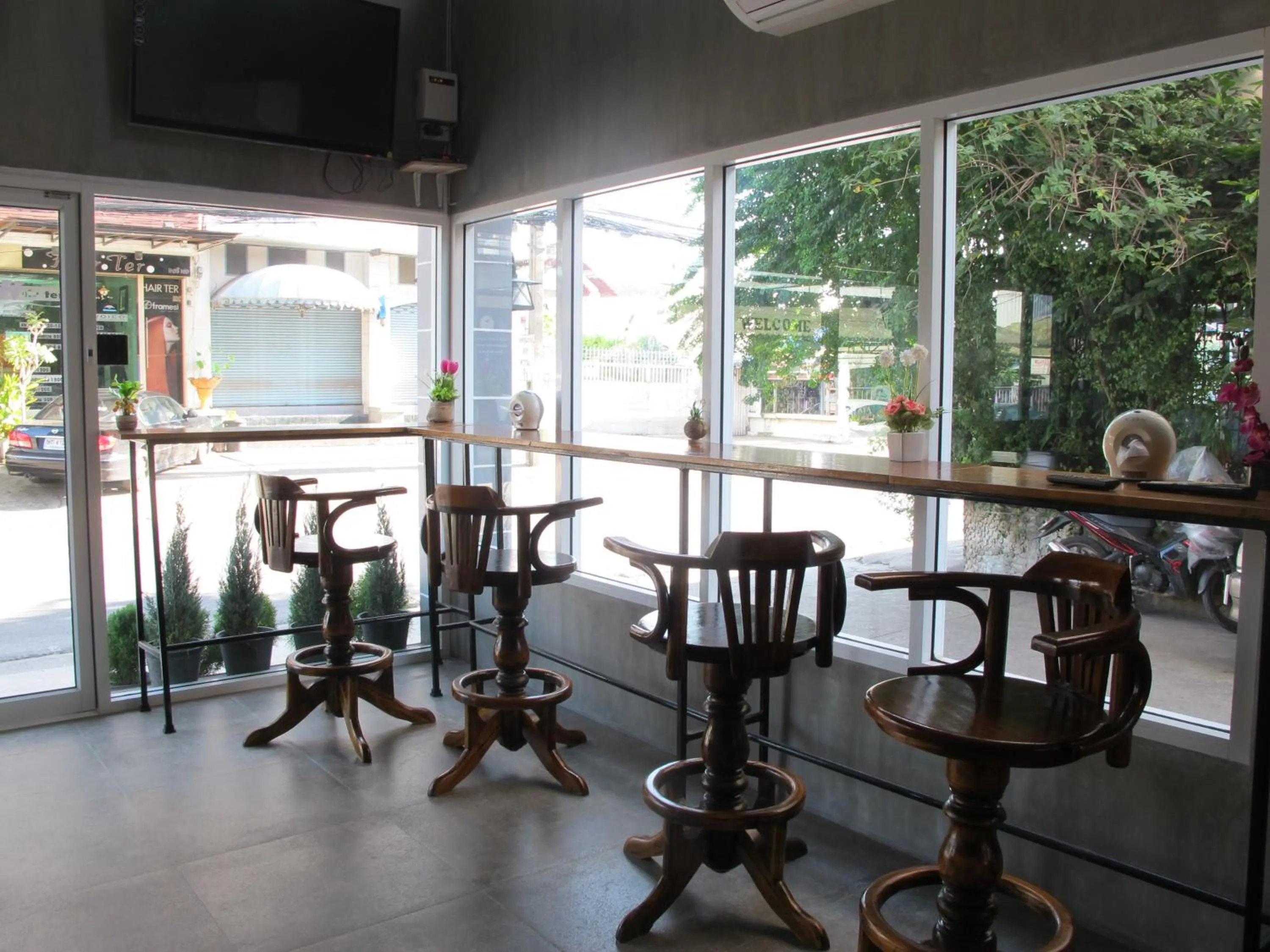 Communal lounge/ TV room in Hoppers Place Donmuang