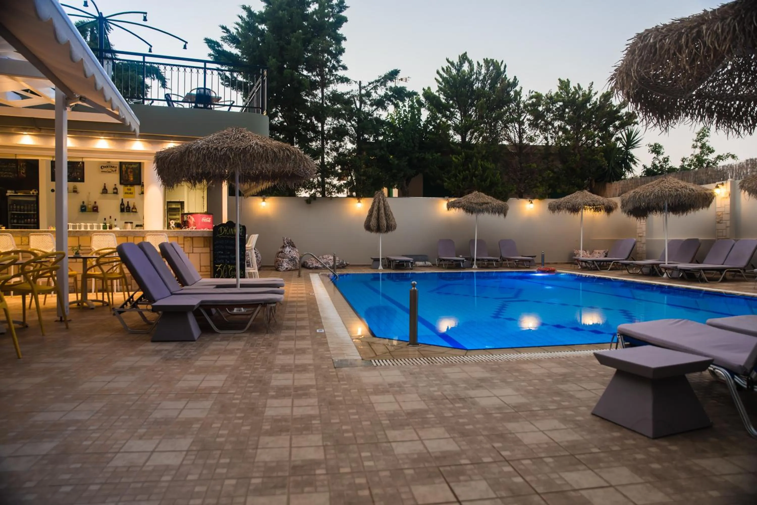 Swimming pool in Sunshine Studios