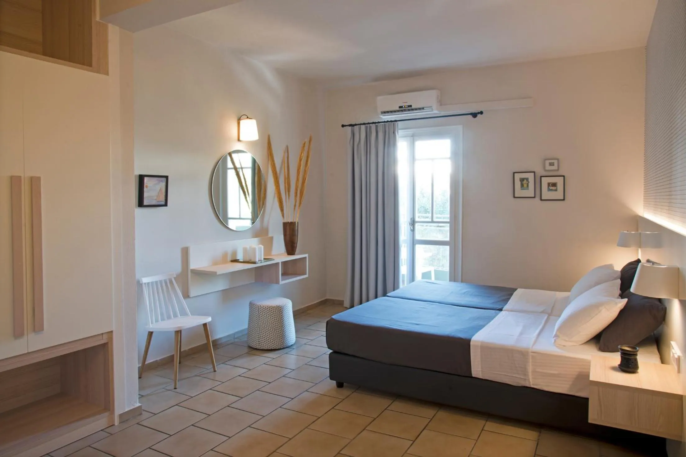 Bedroom in Sunshine Studios