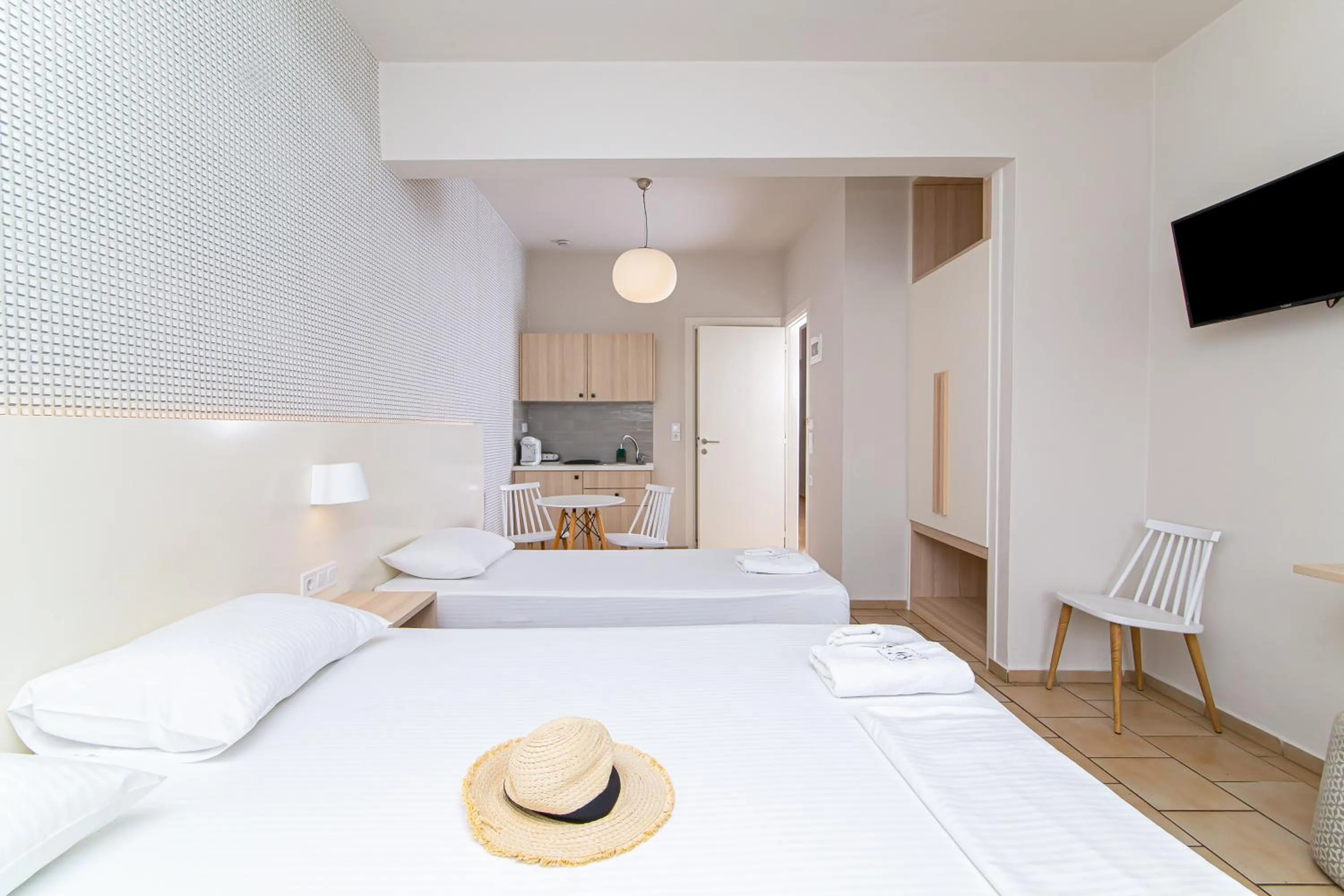 TV and multimedia in Sunshine Studios