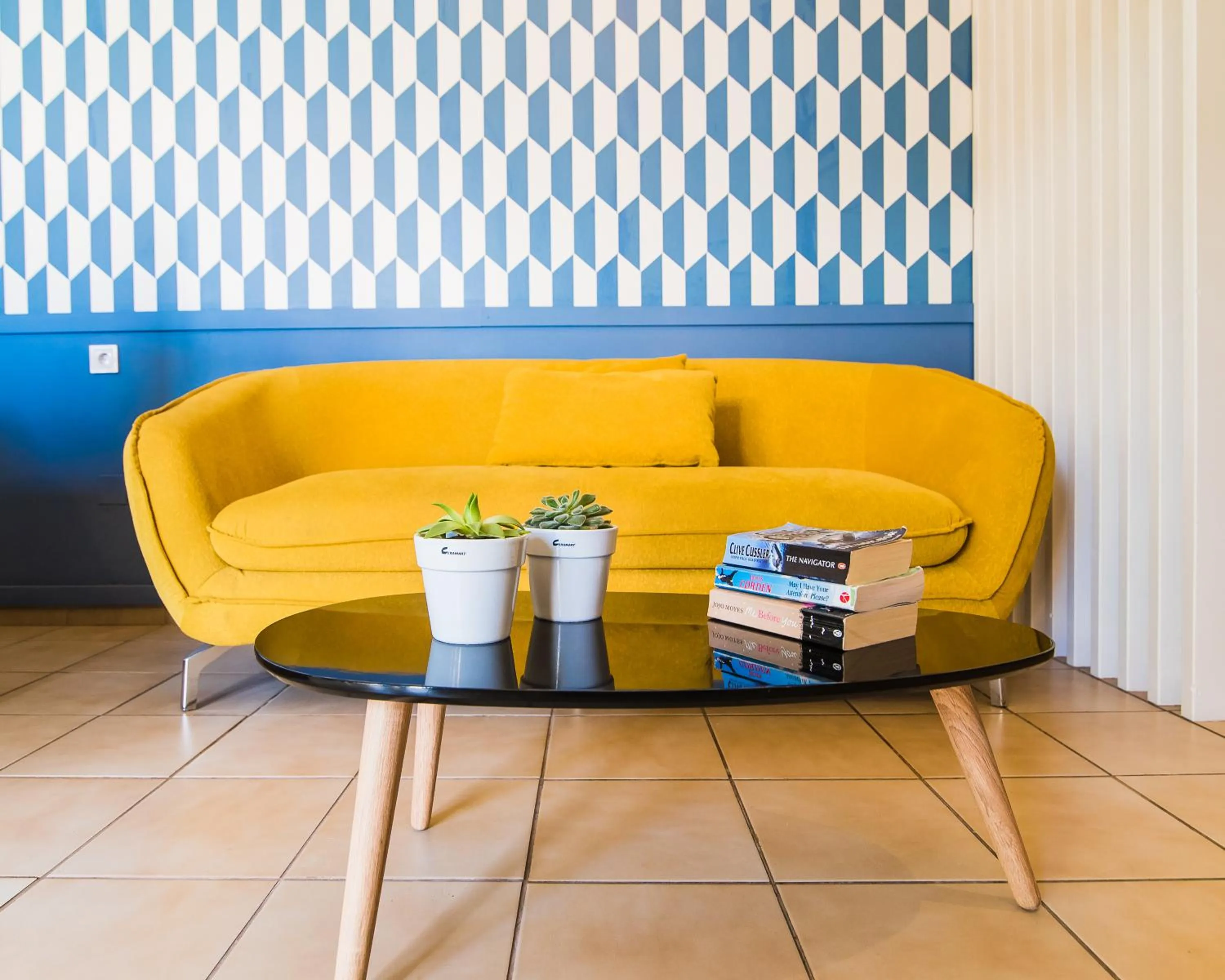 Communal lounge/ TV room in Sunshine Studios