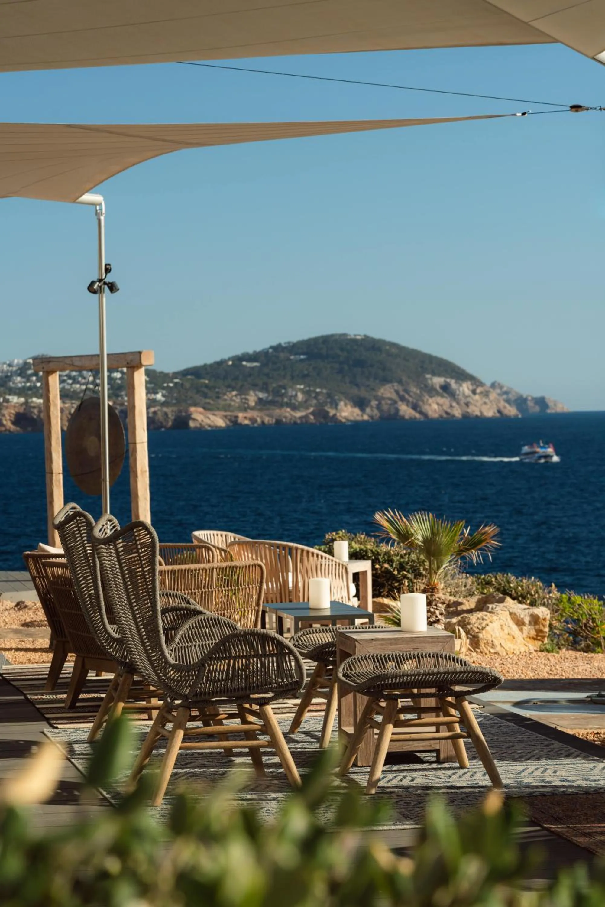 Lounge or bar in 7Pines Resort Ibiza, part of Destination by Hyatt