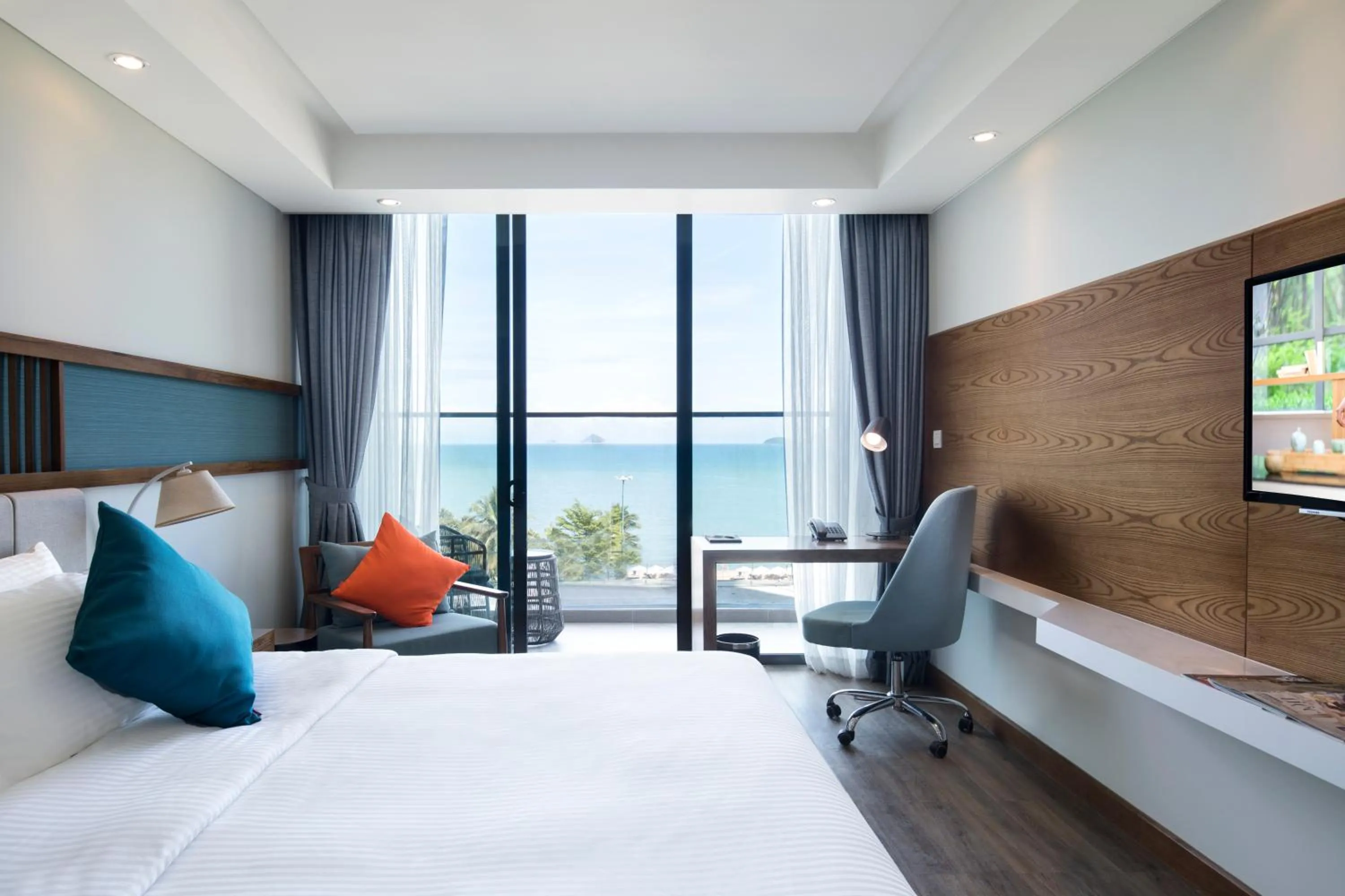Bedroom, Bed in Citadines Bayfront Nha Trang