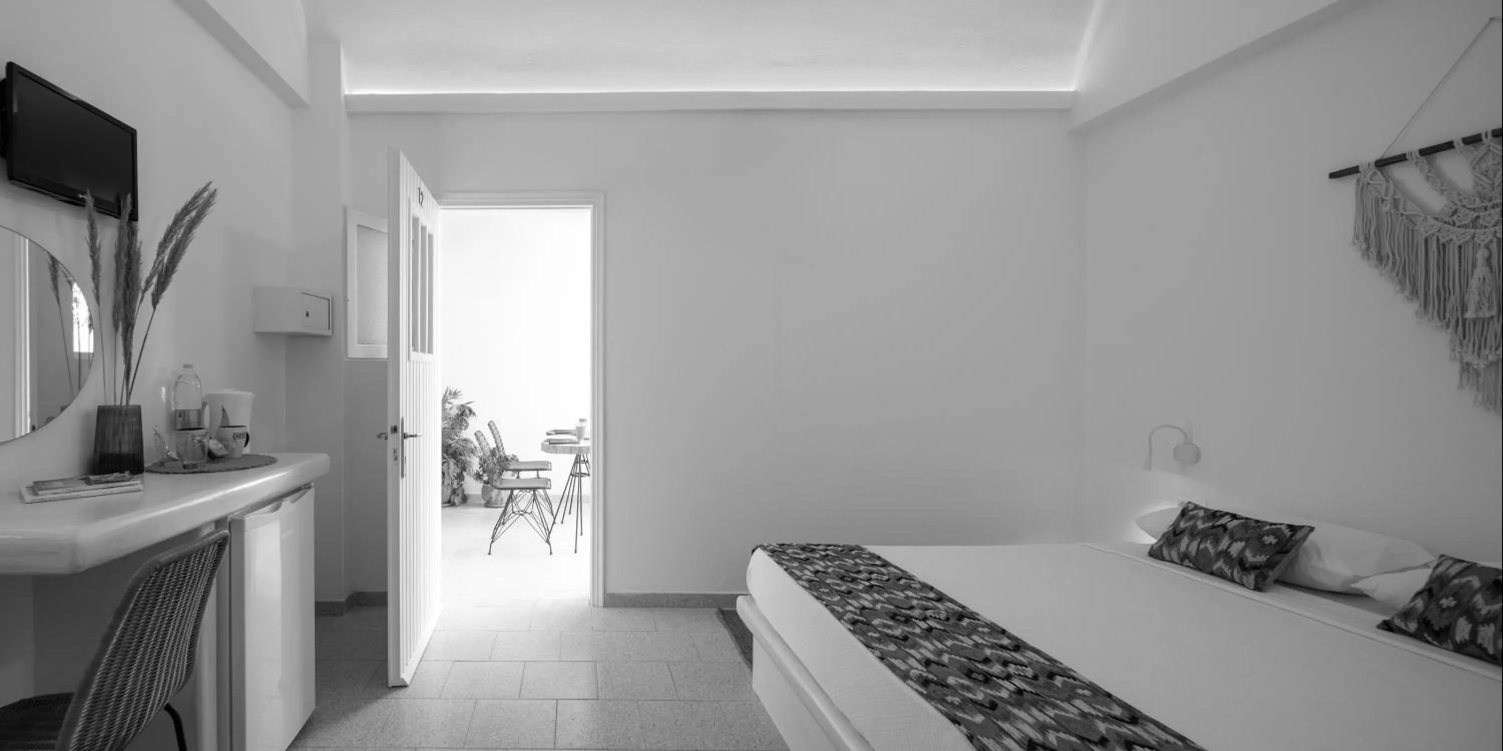 Bed in Cal Day Rooms Santorini