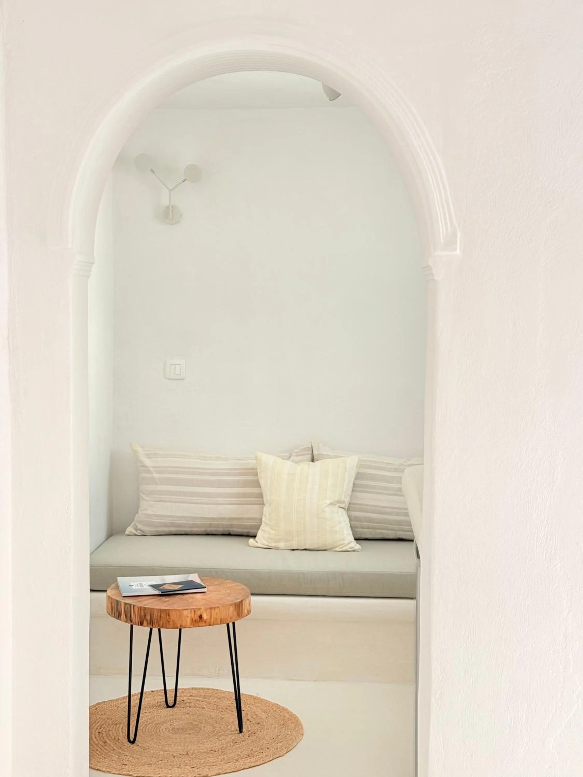 Bed in Cal Day Rooms Santorini