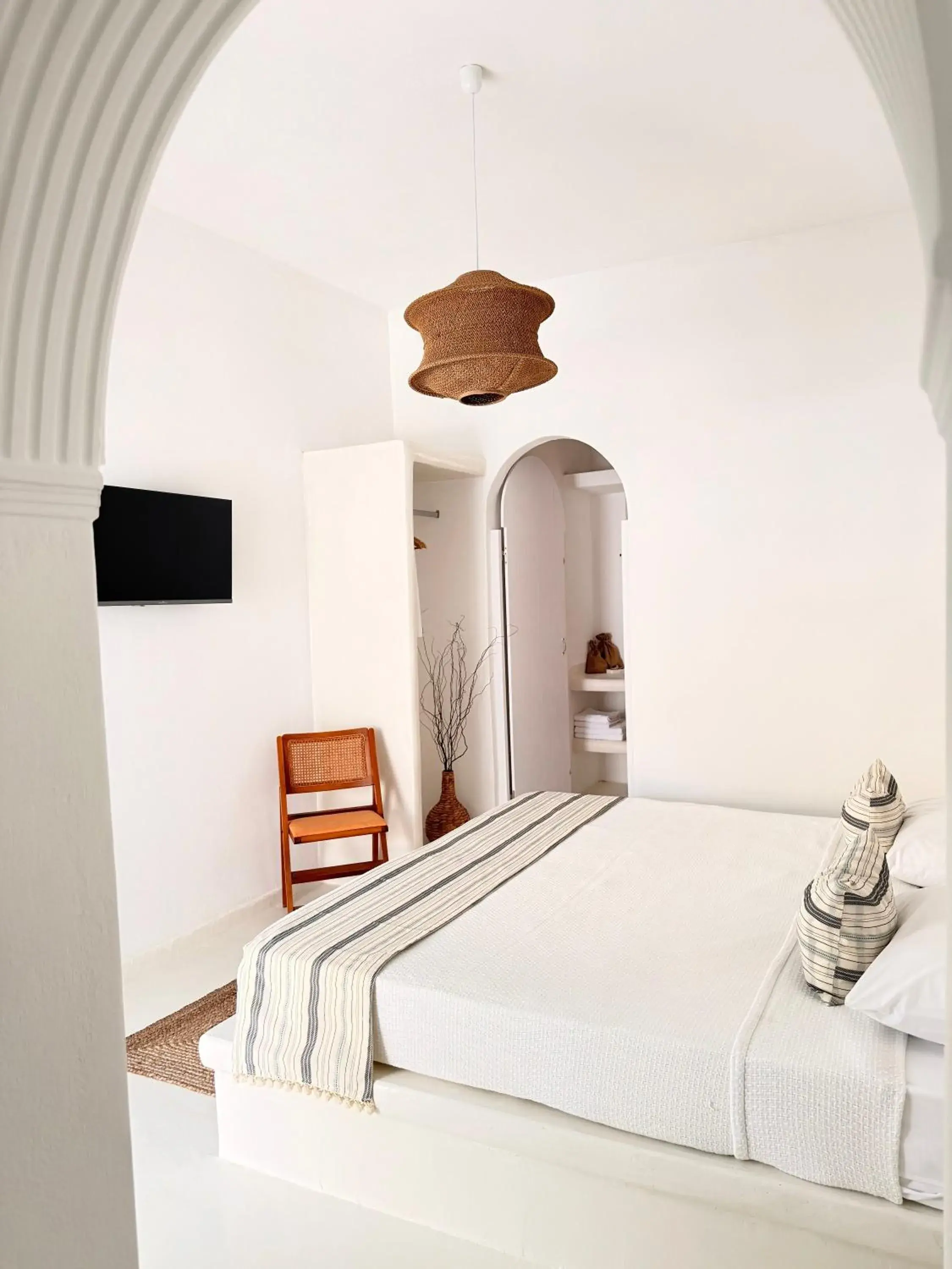 Deluxe Suite in Cal Day Rooms Santorini Deluxe Suite in Cal Day Rooms Santorini