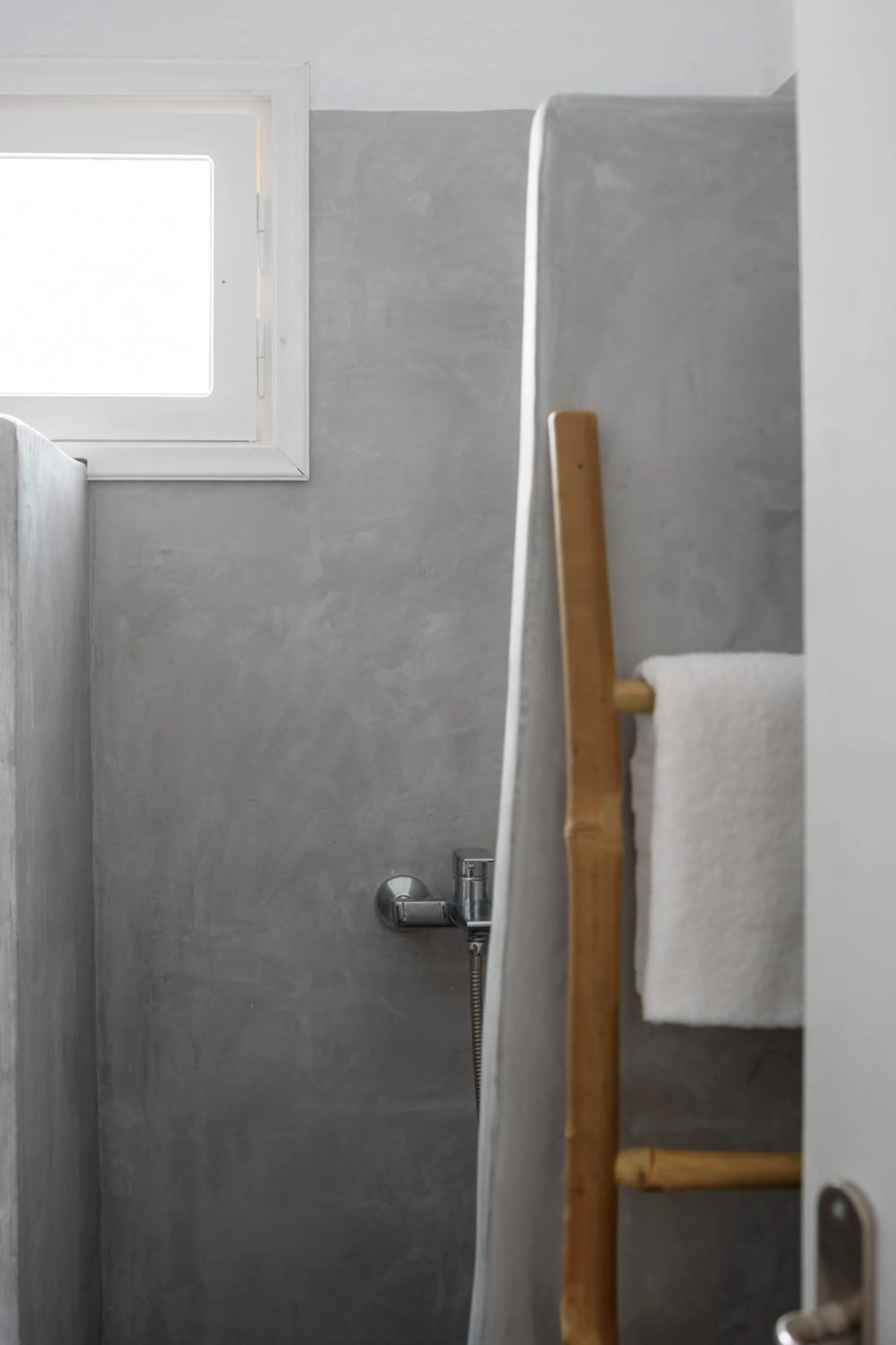 Bathroom in Cal Day Rooms Santorini