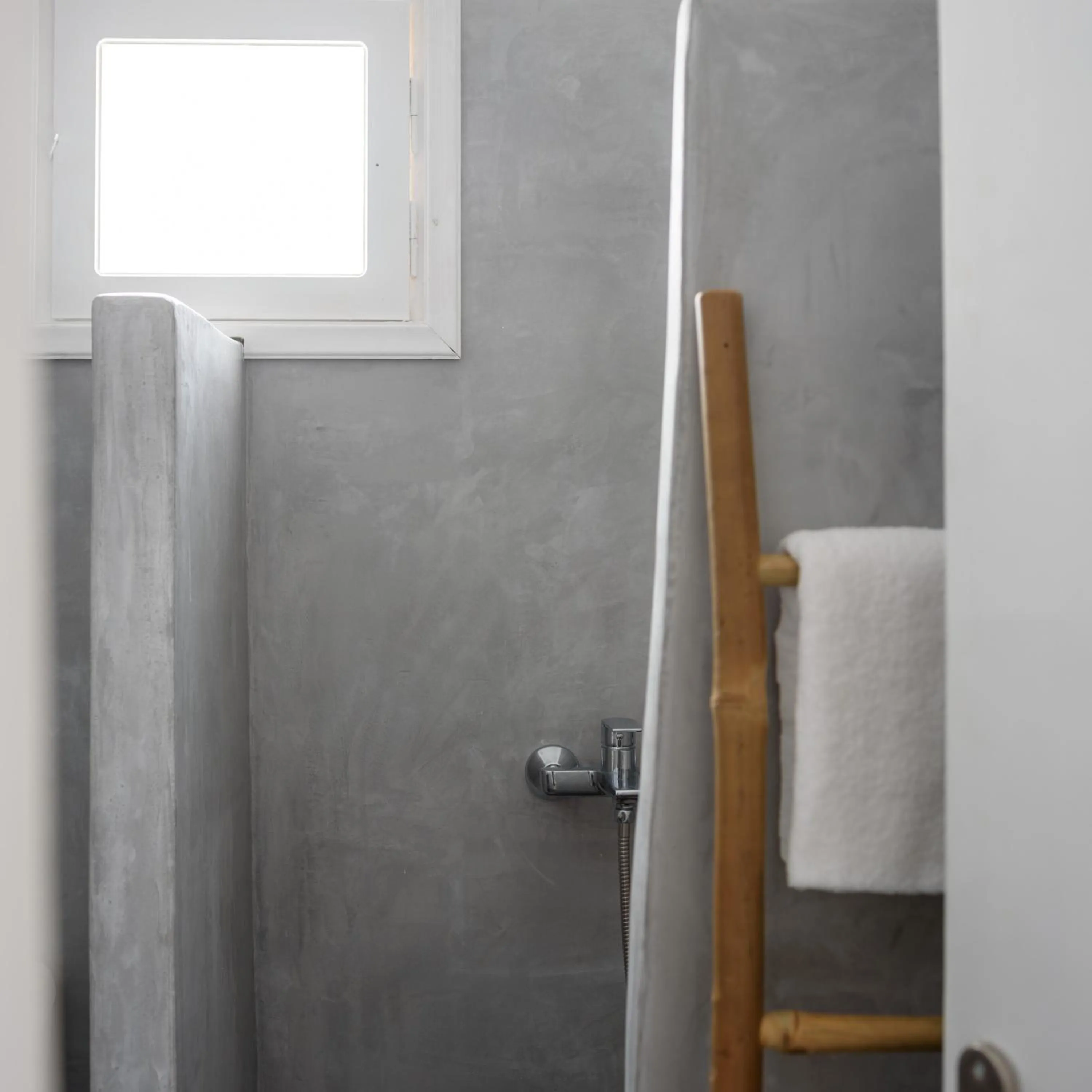 Bathroom in Cal Day Rooms Santorini