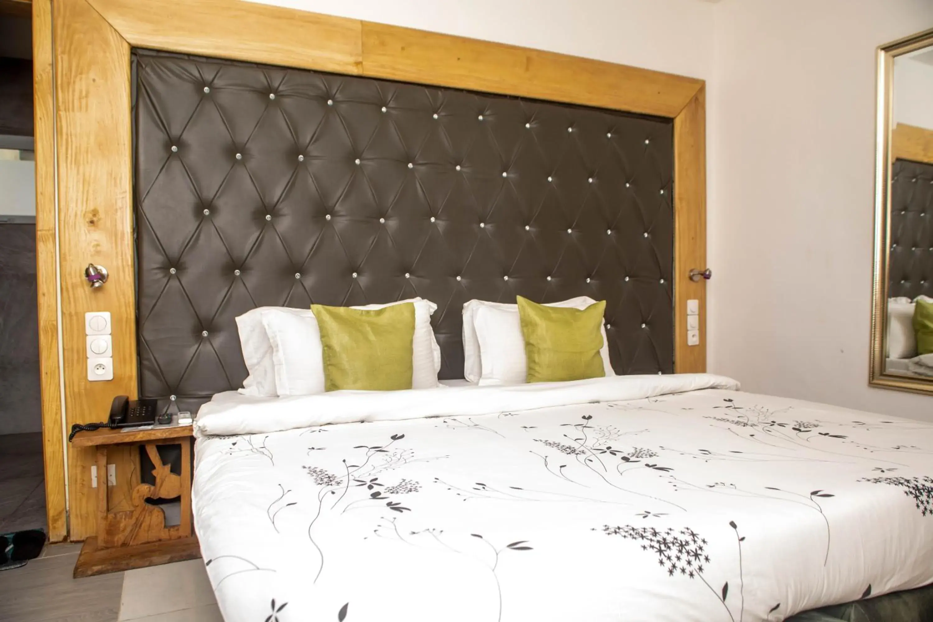 Prestige Deluxe Room in Hotel Les Orchidées Prestige Deluxe Room in Hotel Les Orchidées