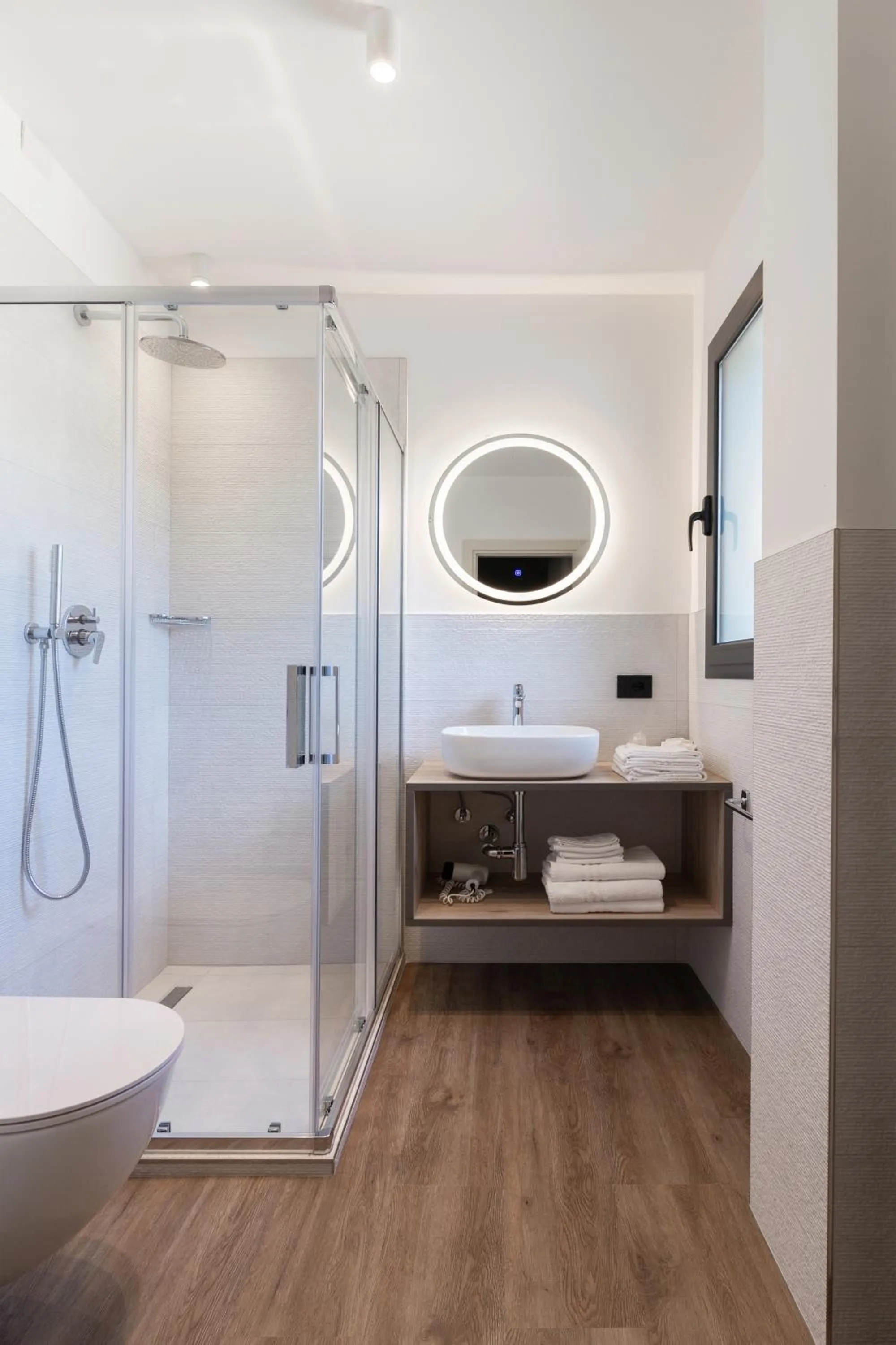 Bathroom in Renzo Hotel