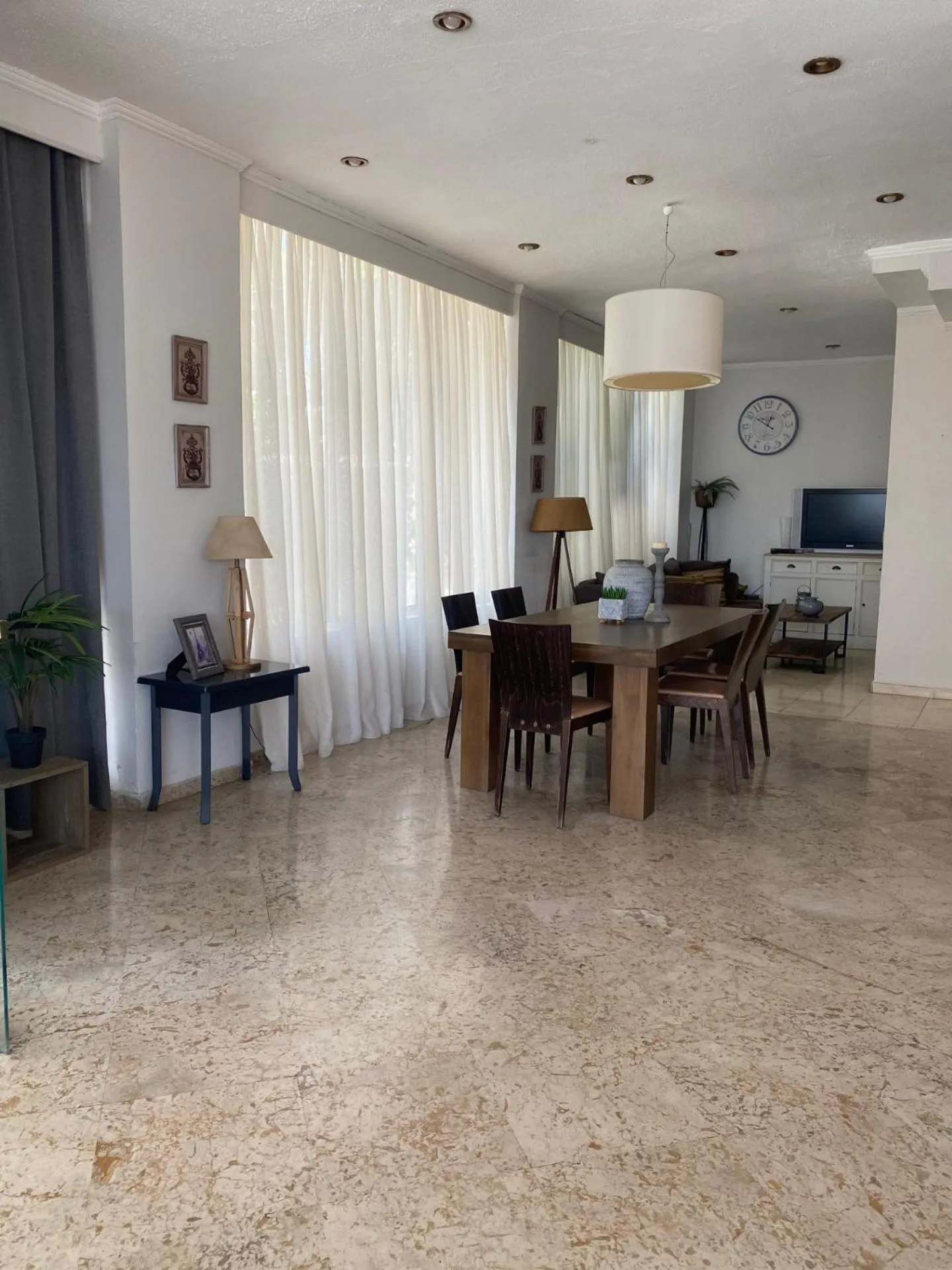 Communal lounge/ TV room in Messini Hotel