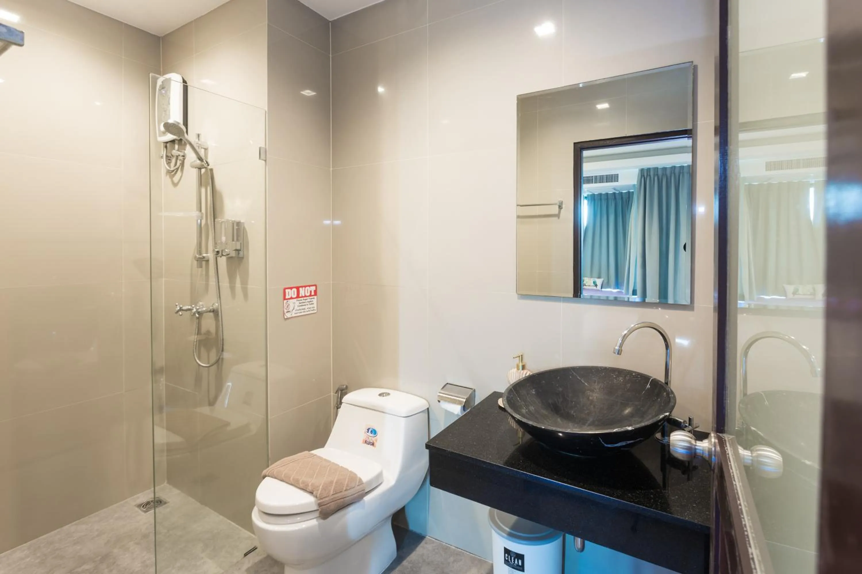 Shower in Sunset Bay View Phuket