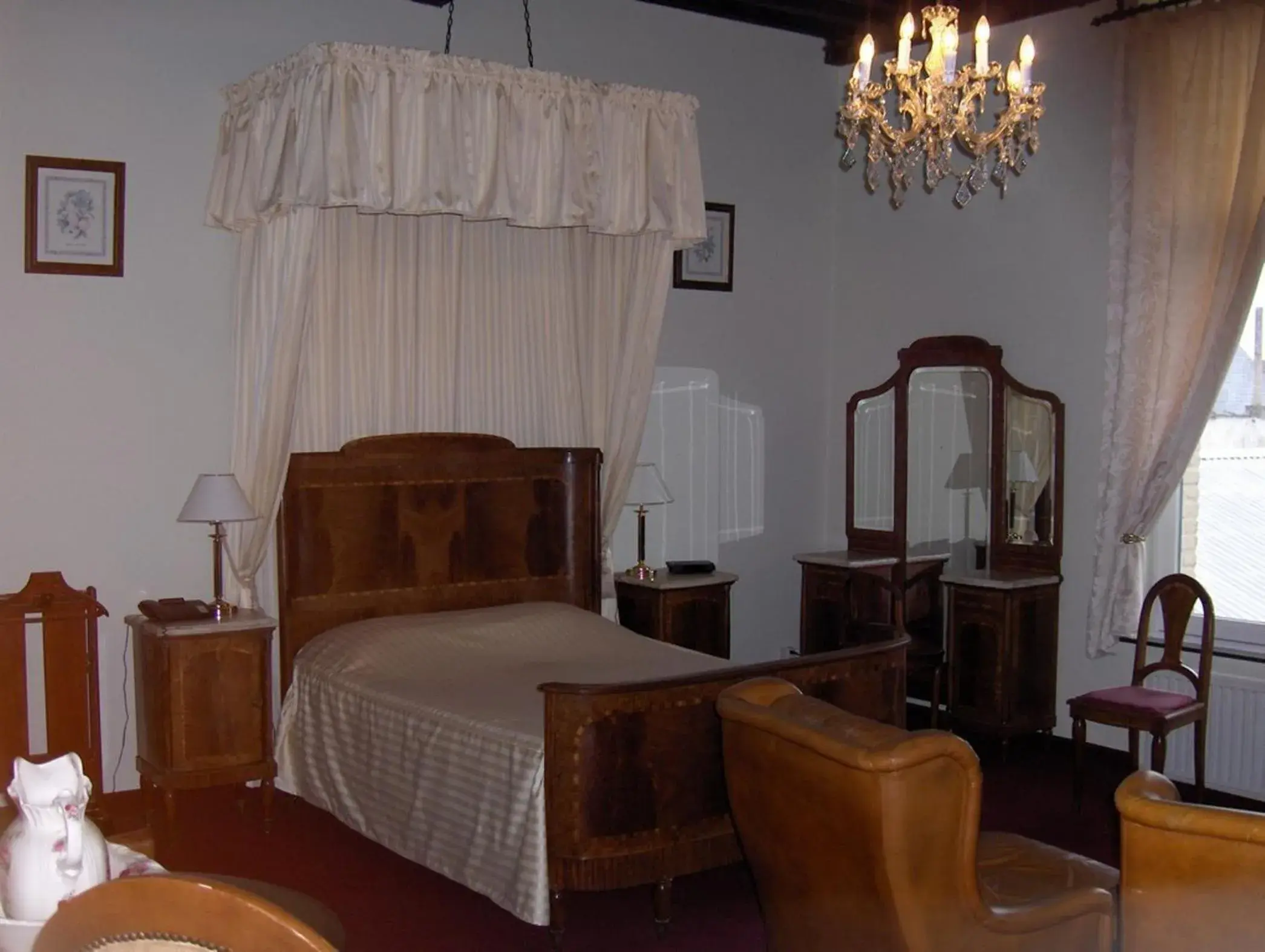 Superior Double Room in Erasmus Hotel Superior Double Room in Erasmus Hotel