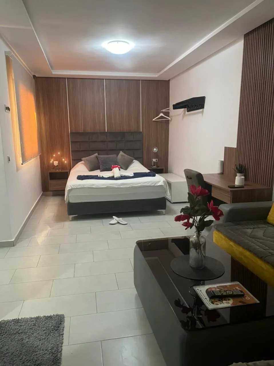 Bed in Appart Hotel Monaco