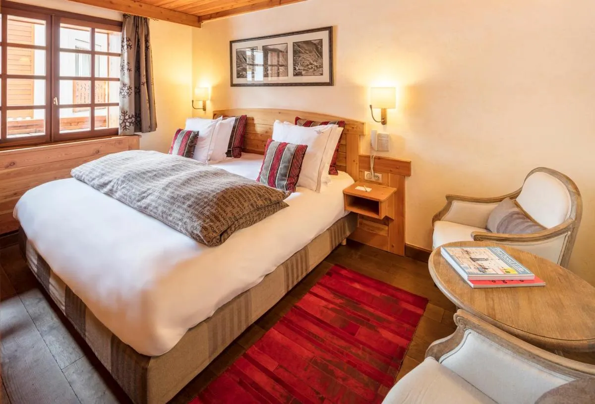 Bed in Hôtel Chalet Mounier