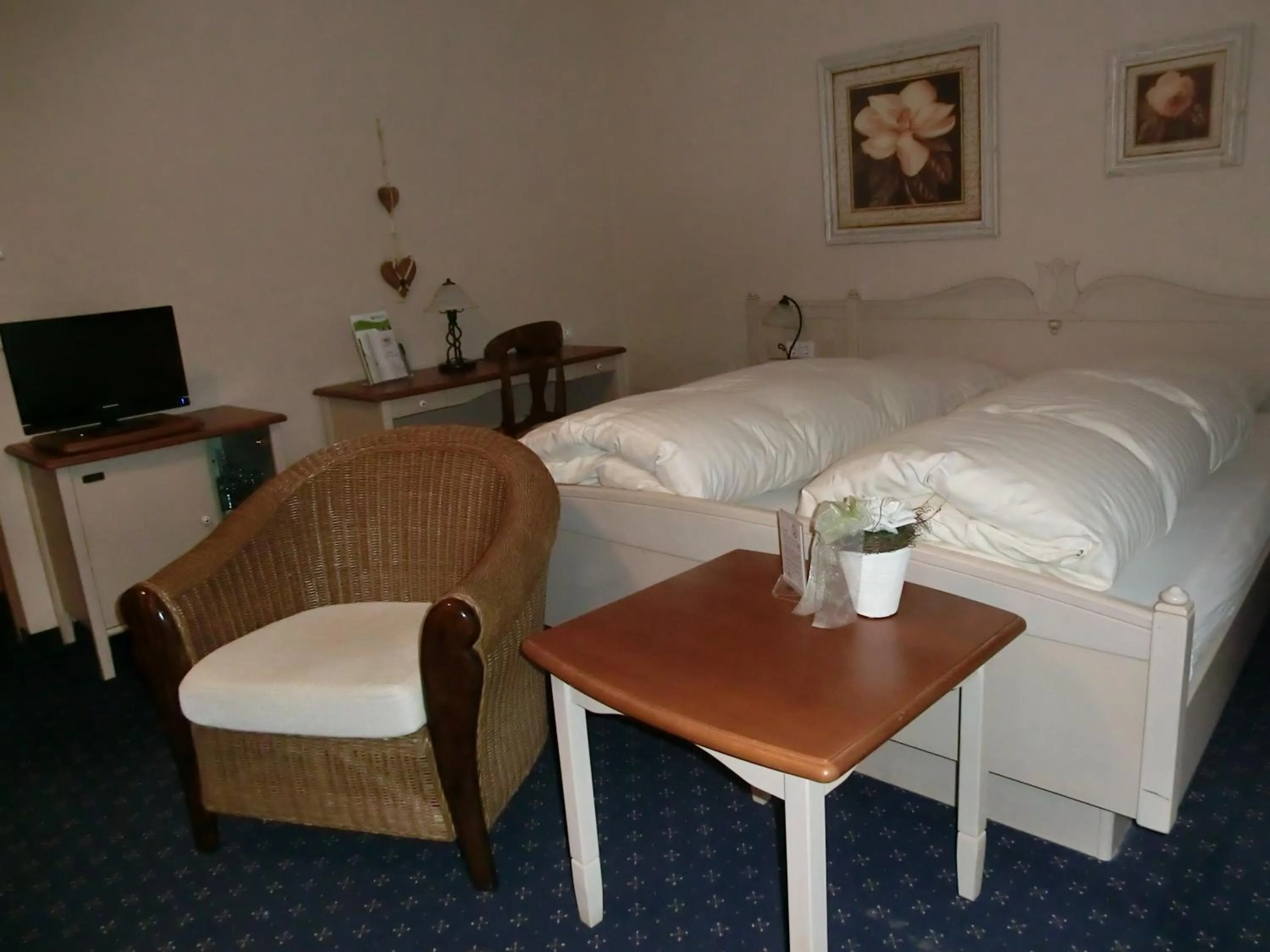 Photo of the whole room, Bed in Hotel Brügge