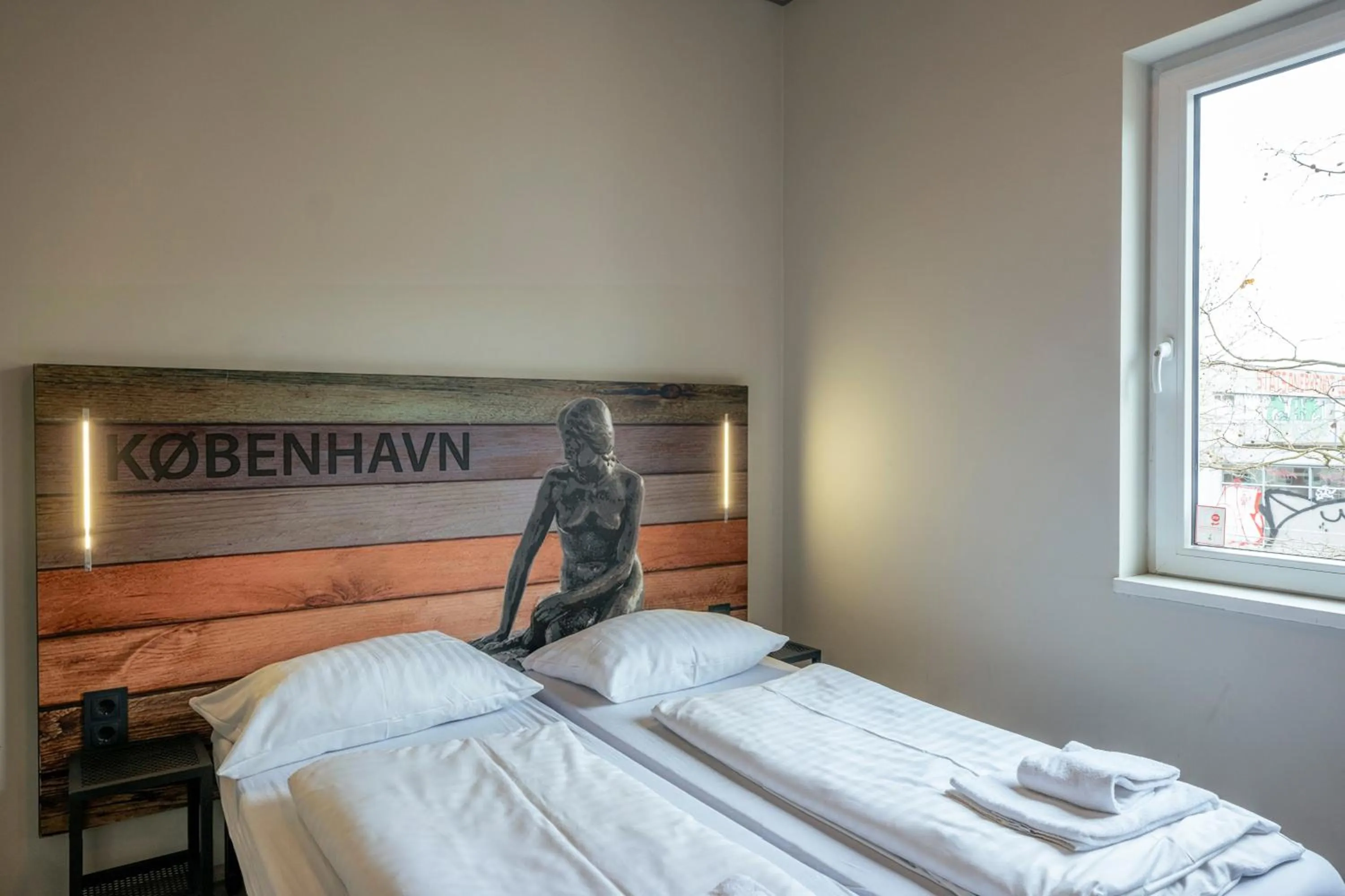 Bedroom, Bed in a&o Copenhagen Nørrebro