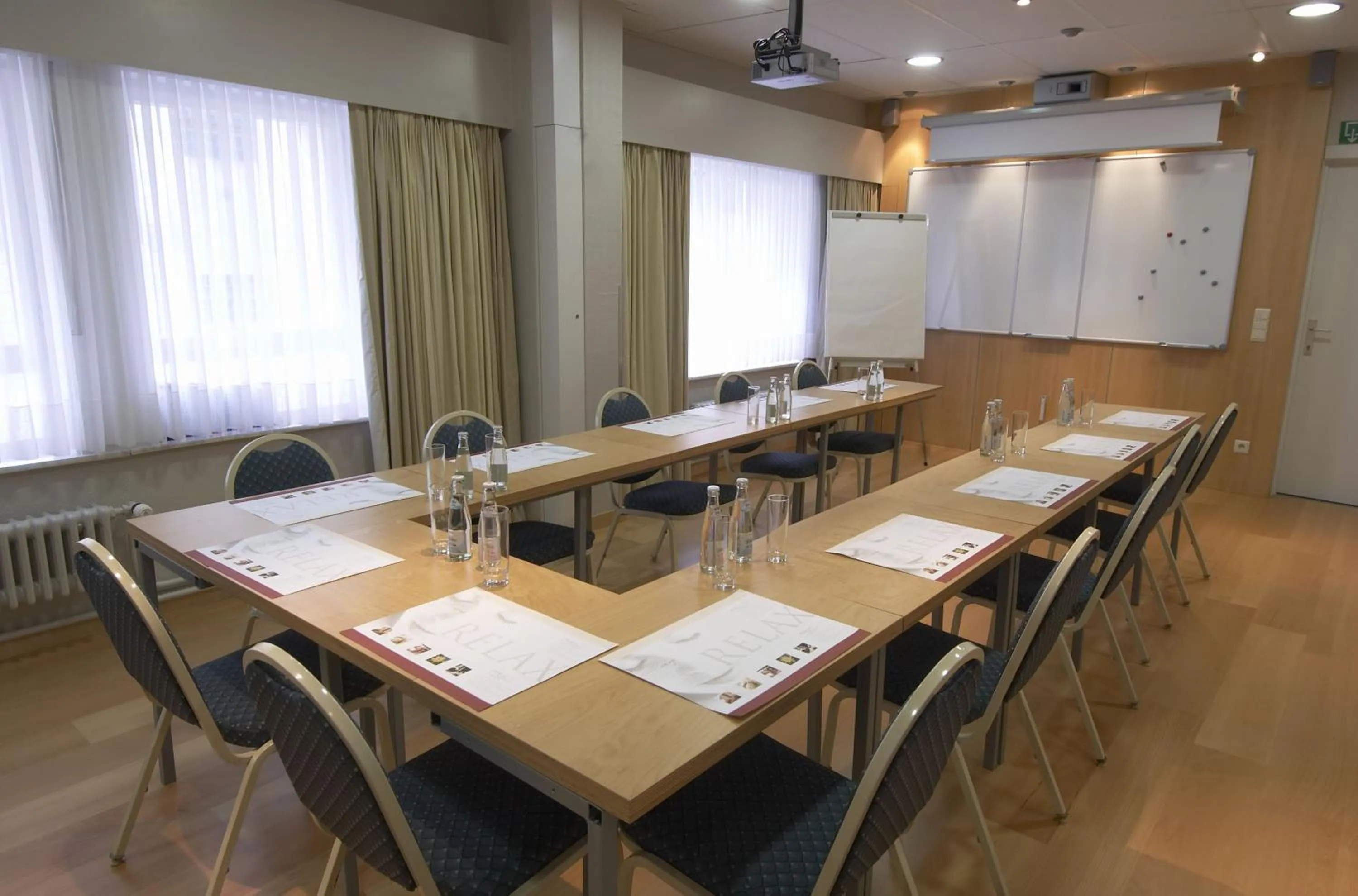 Business facilities in Hotel Glenmore