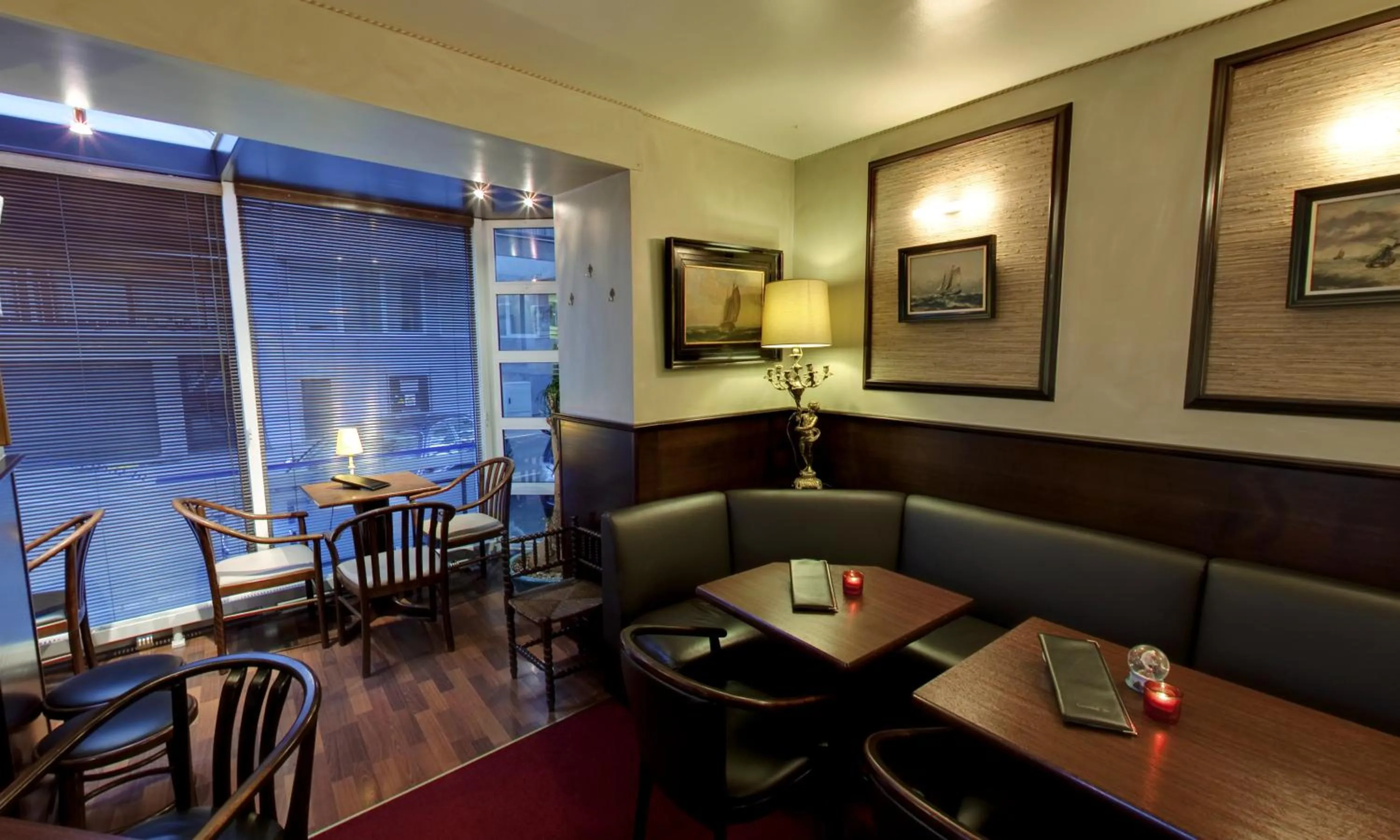 Restaurant/places to eat in Hotel Glenmore