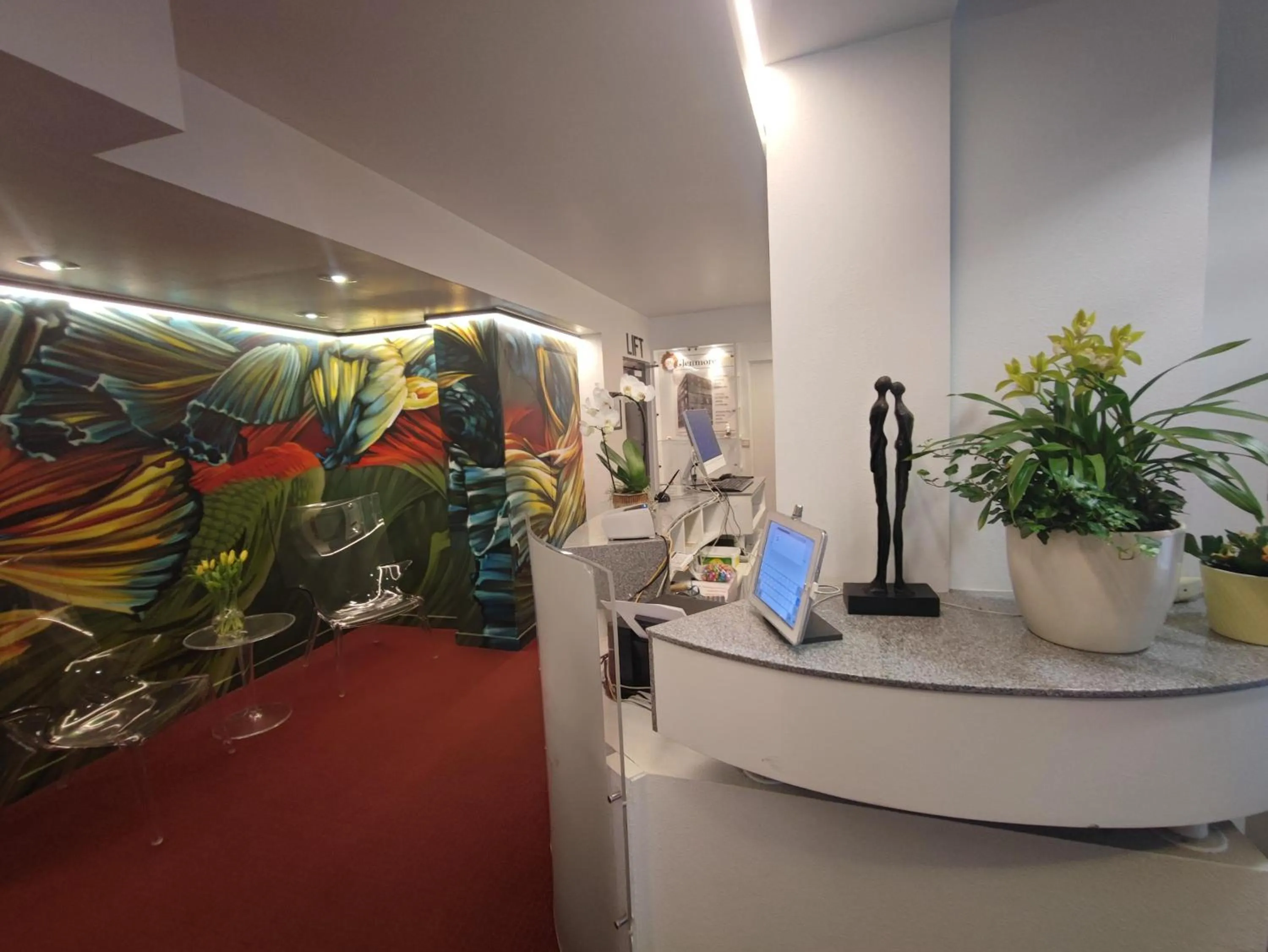 Lobby or reception in Hotel Glenmore