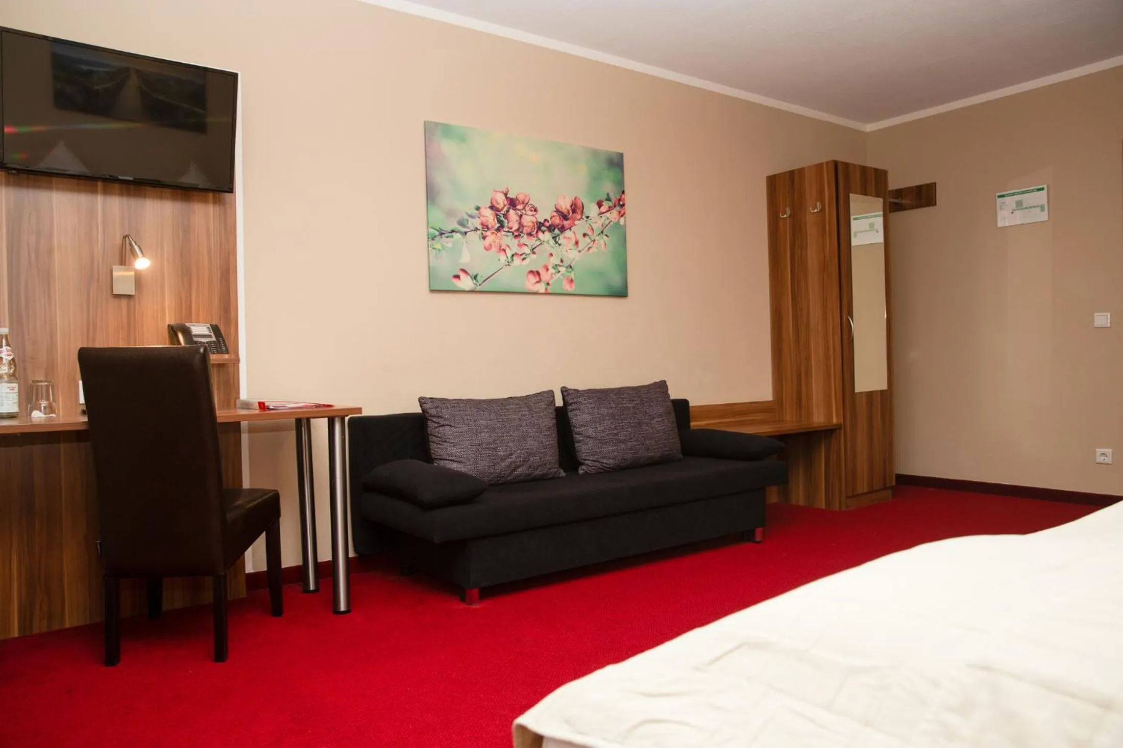 Photo of the whole room, Bed in Auwald Hotel