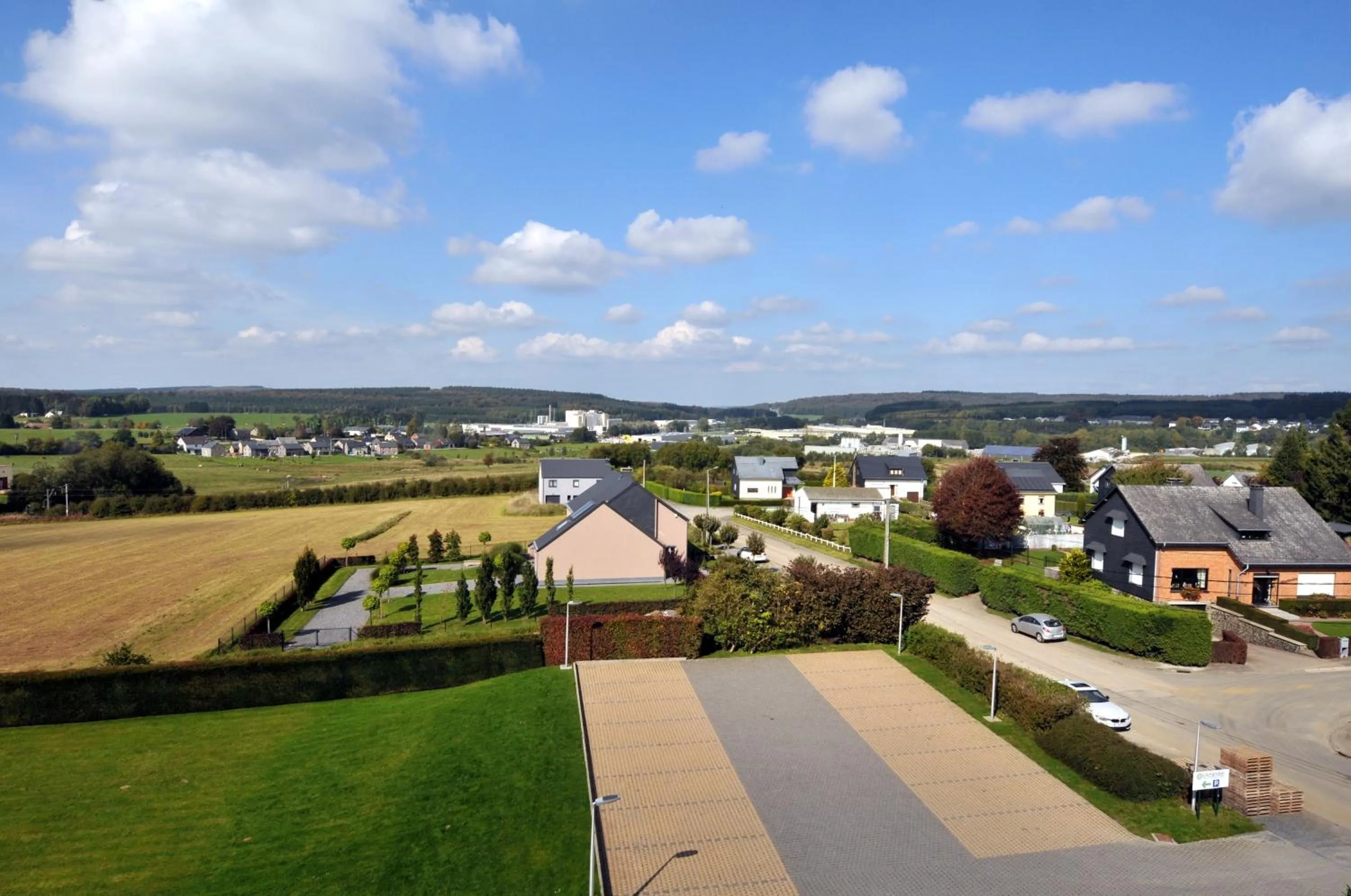 Parking in Hôtel L'Amandier