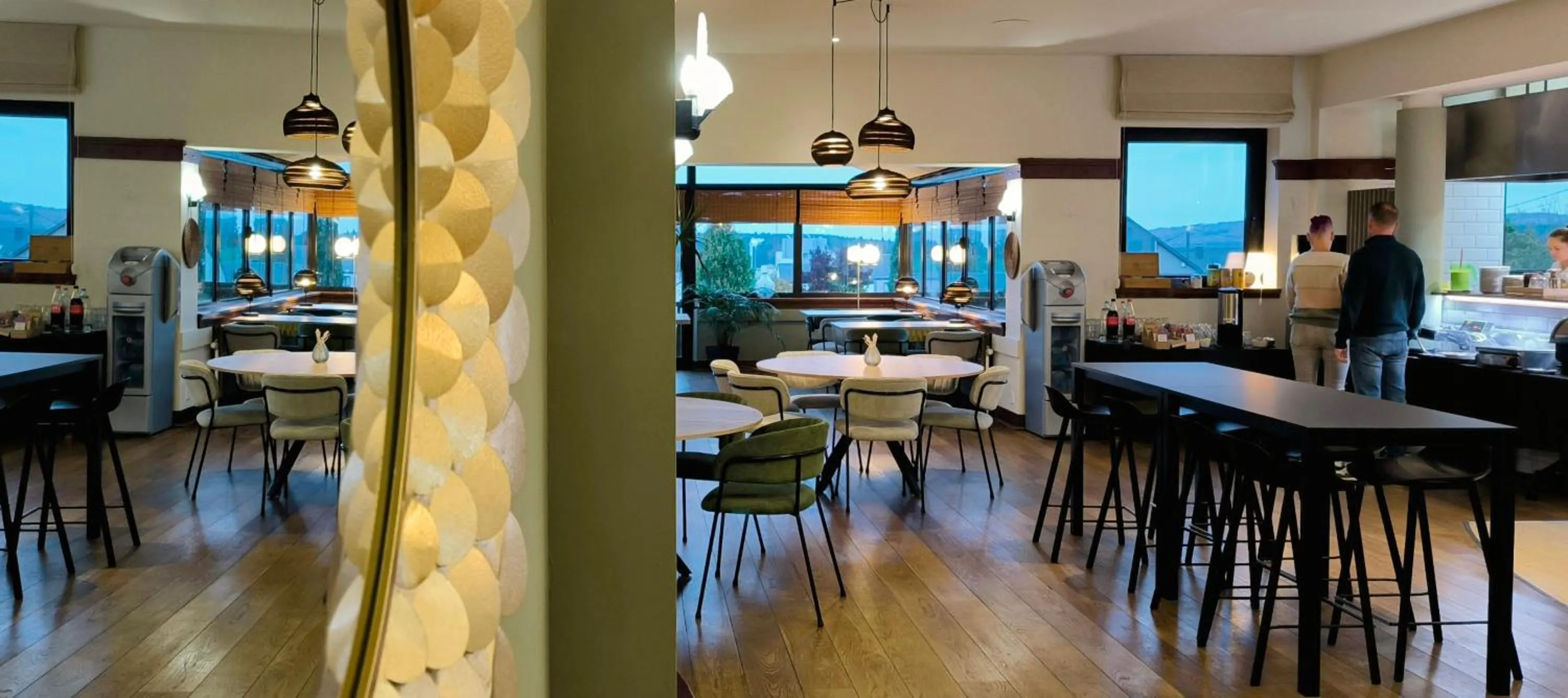 Buffet breakfast in Hôtel L'Amandier