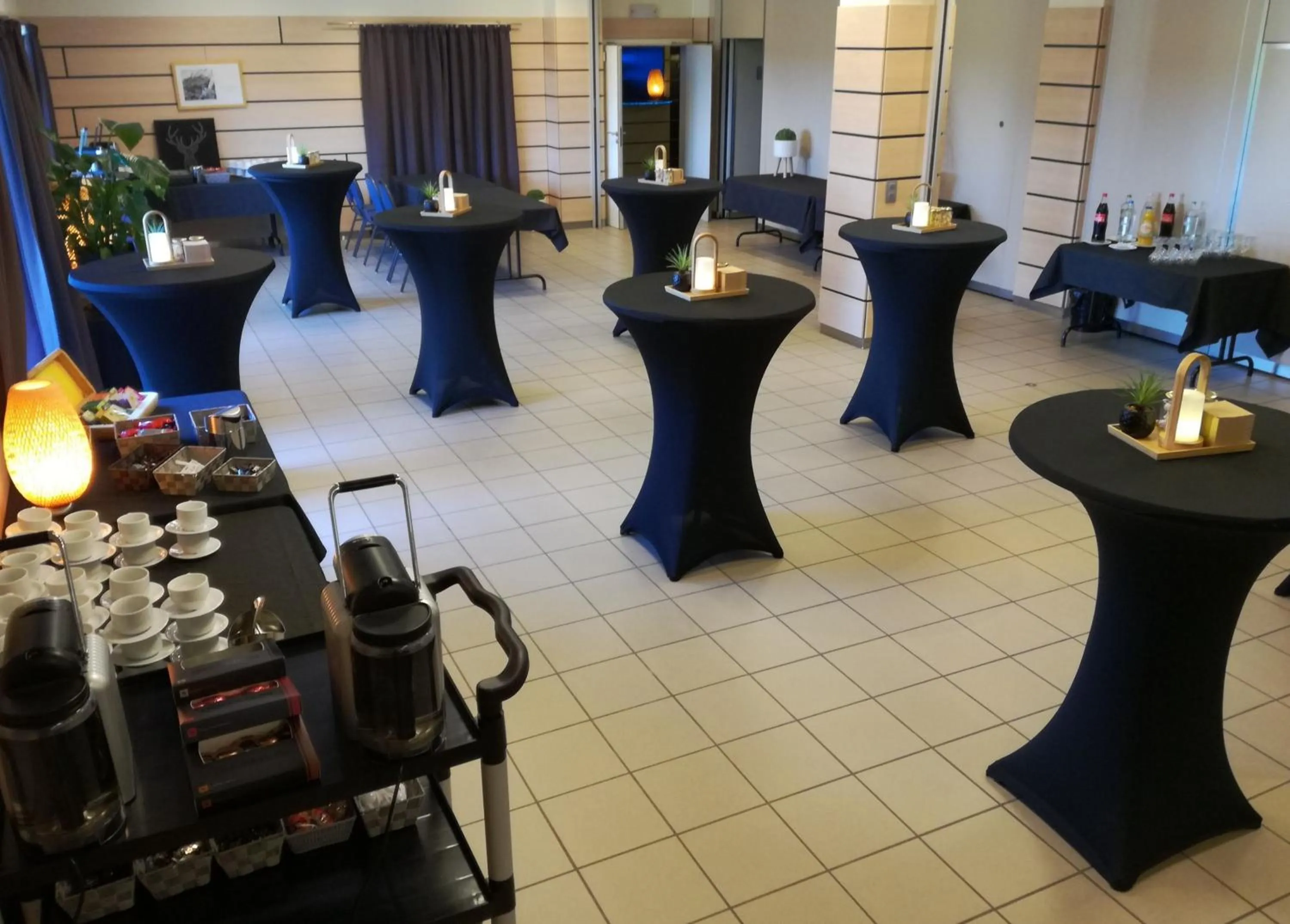 Business facilities in Hôtel L'Amandier