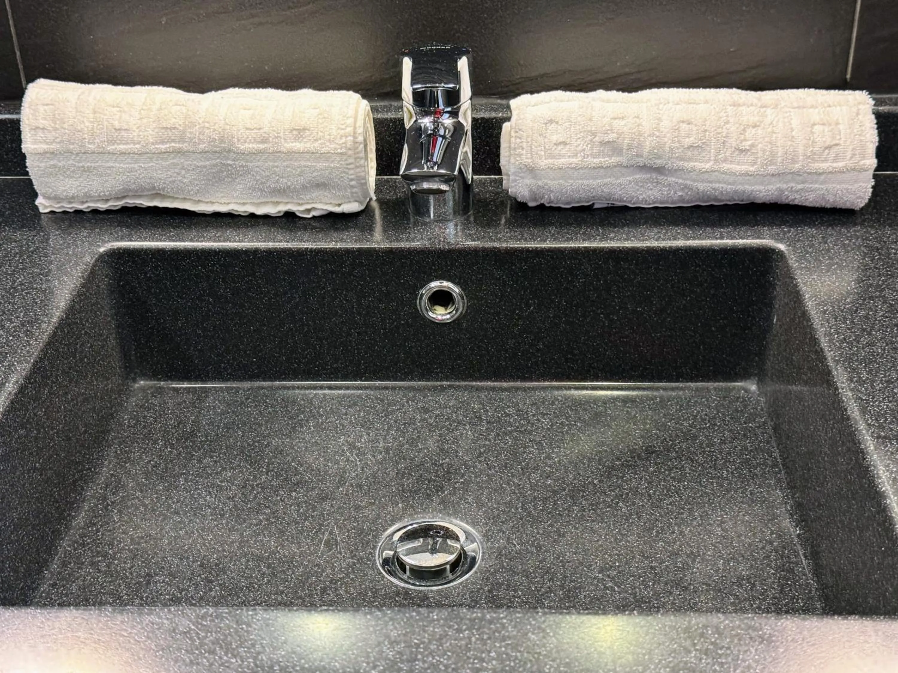 Bathroom in Hôtel L'Amandier