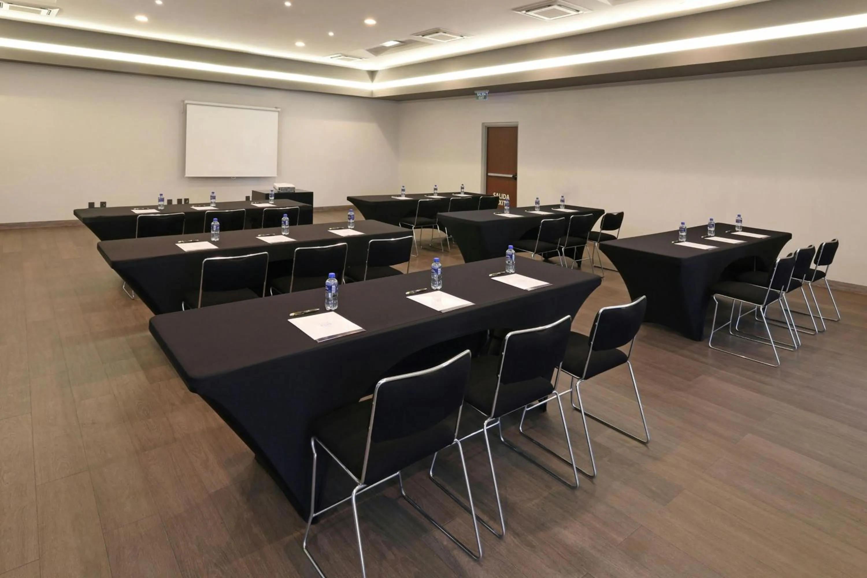 Meeting/conference room in City Express Plus by Marriott Ciudad de México Mundo E