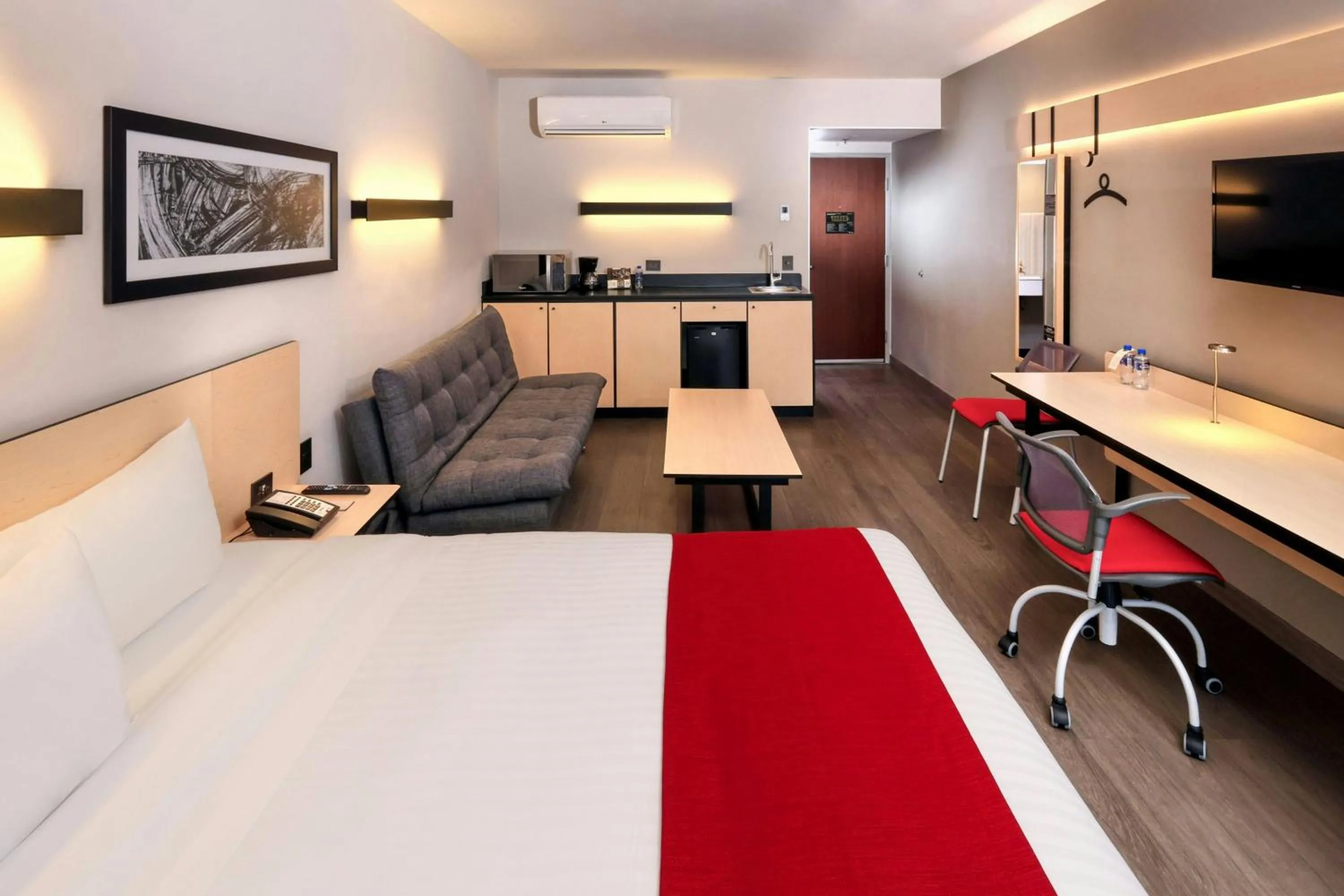 Bedroom, Bed in City Express Plus by Marriott Ciudad de México Mundo E