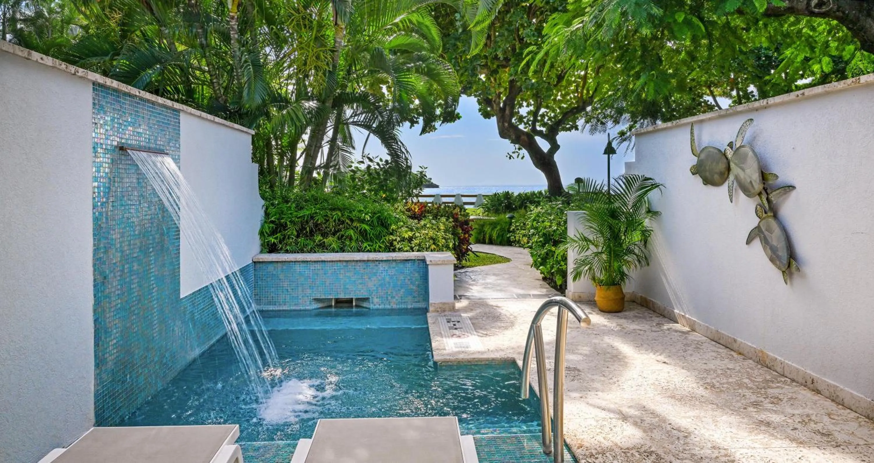 Photo of the whole room in Sandals Halcyon Beach All Inclusive - Couples Only