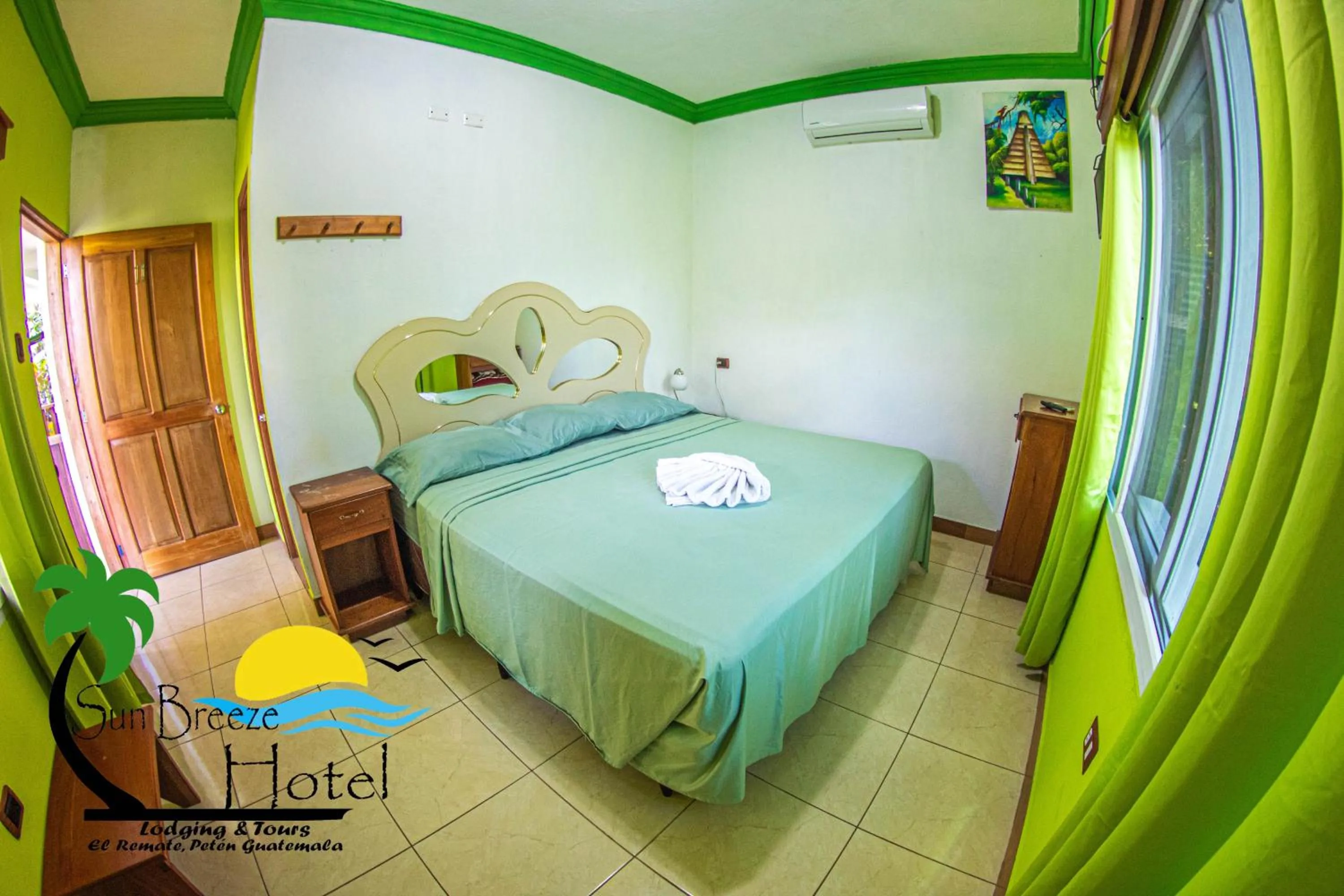 Photo of the whole room, Bed in Sun Breeze Hotel