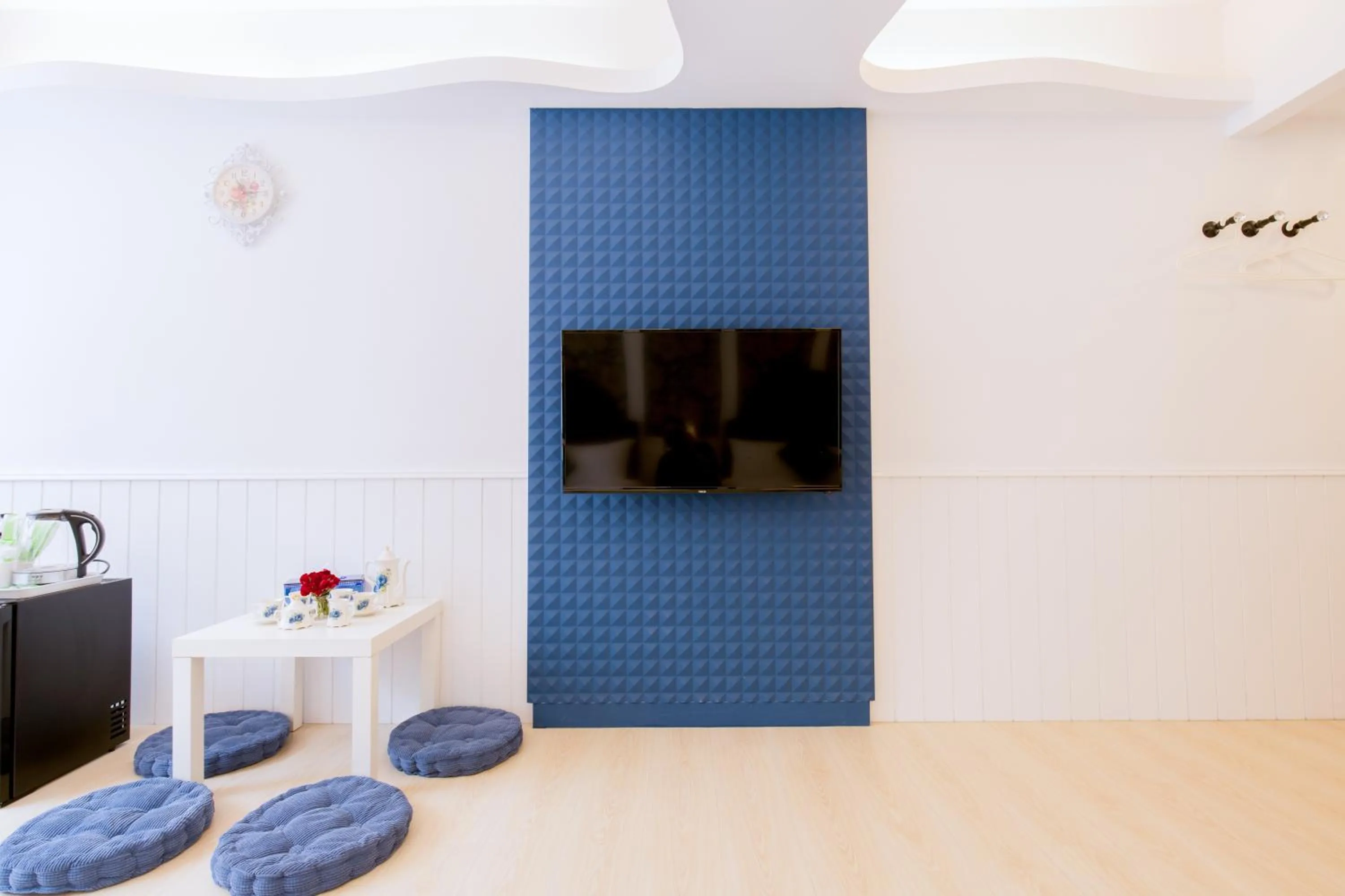 TV and multimedia in 瑞豐夜市 Welcome The Sun Enjoy The Moon