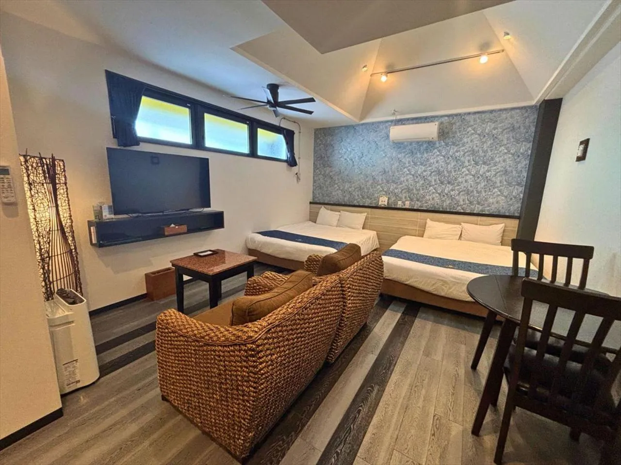 Bed in The Peridot Smart Hotel Tancha Ward