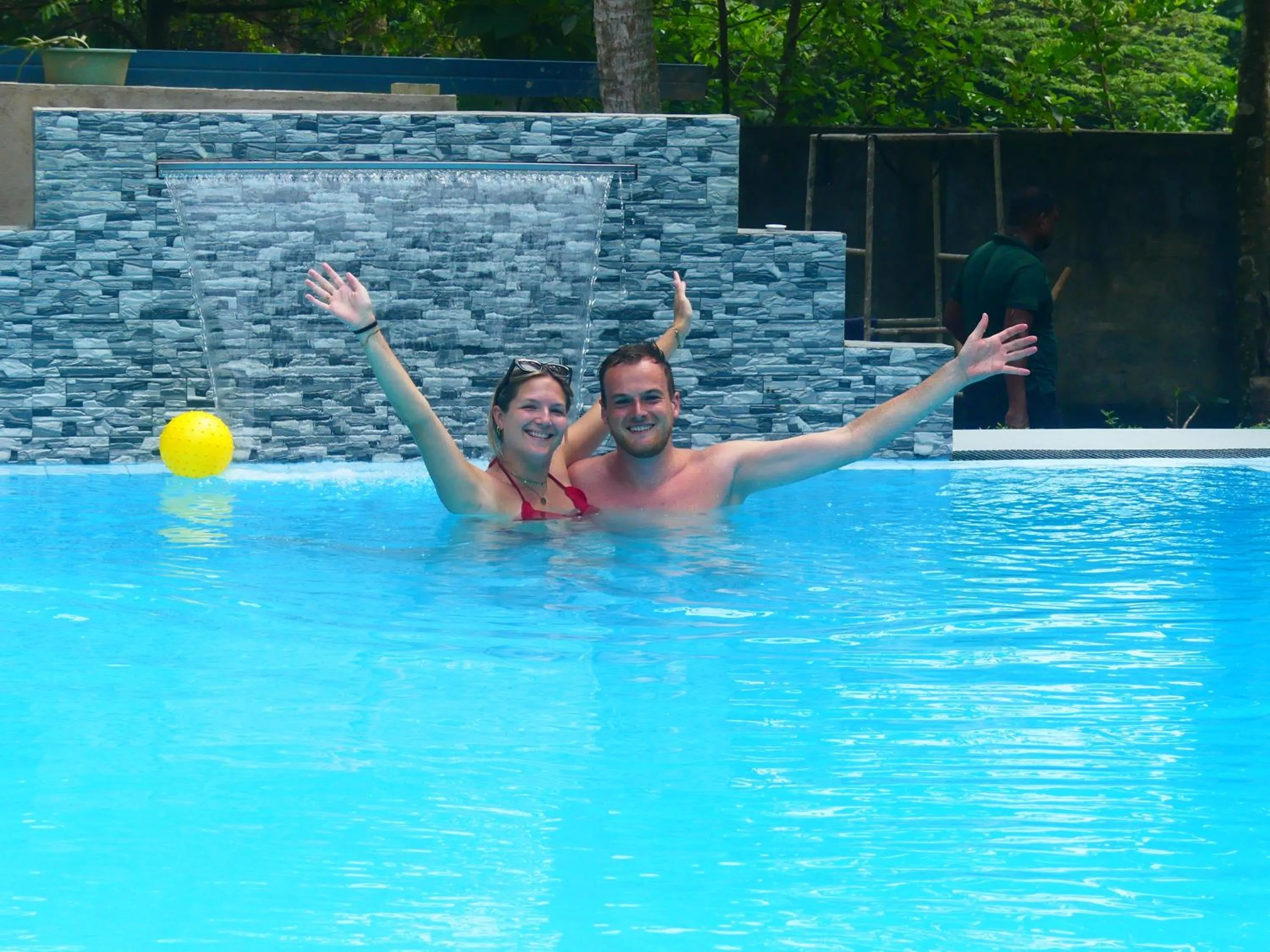 Swimming pool in Ging View Villa