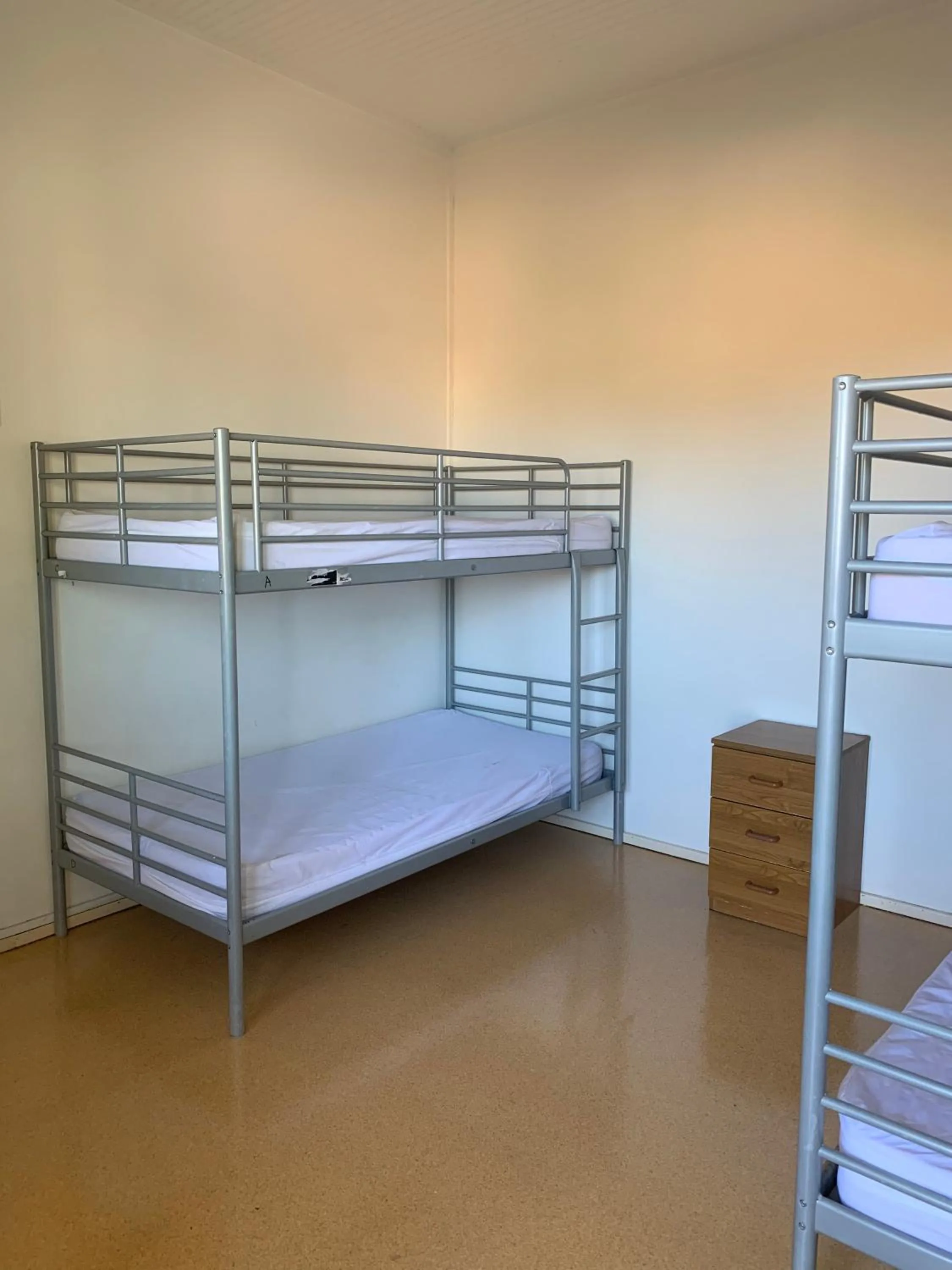 Bed in Roebuck Bay Backpackers