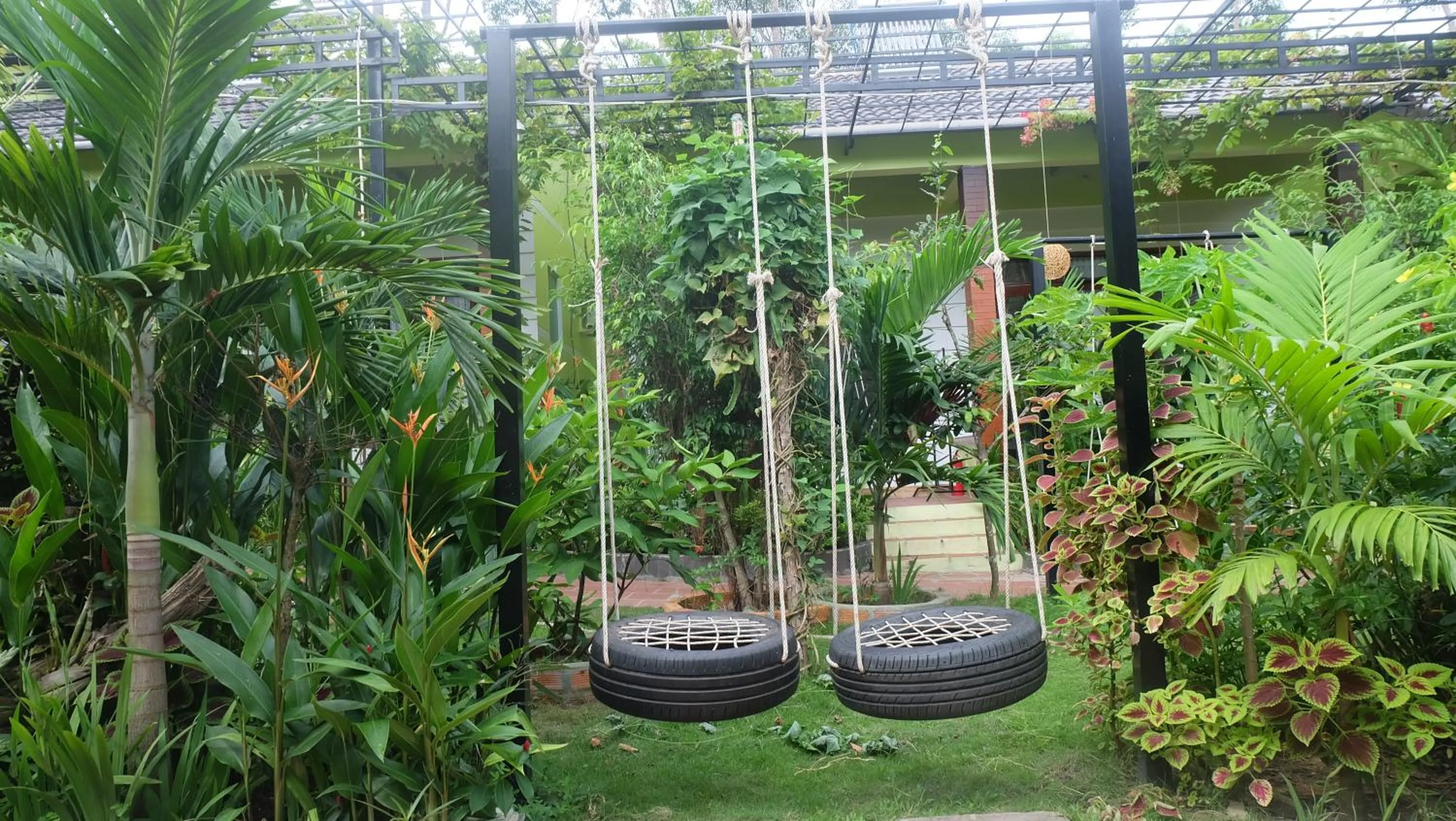 Garden in Mai Binh Phuong Bungalow