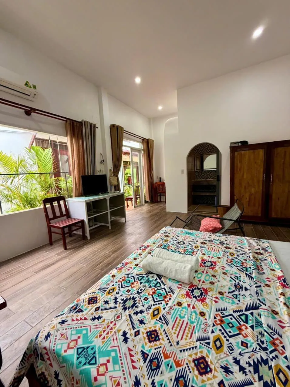 Property building, Bed in Mai Binh Phuong Bungalow