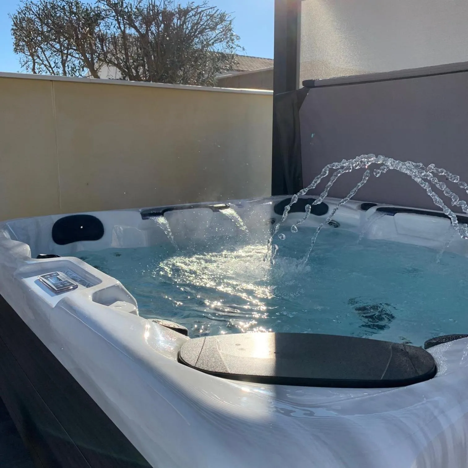 Hot Tub in Chambres d'hôtes Chez Thierry