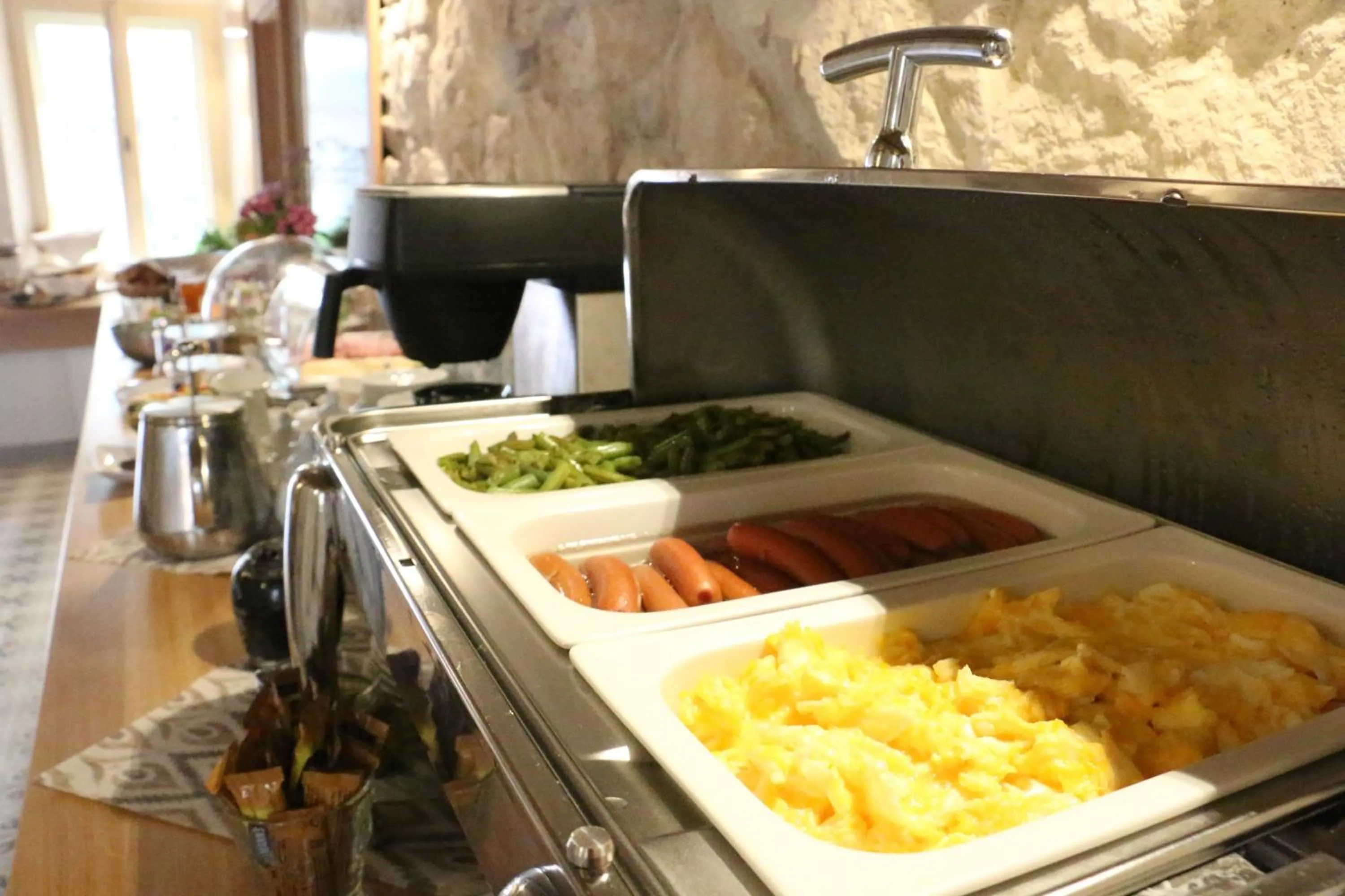 Breakfast in Hotel At the White Lily