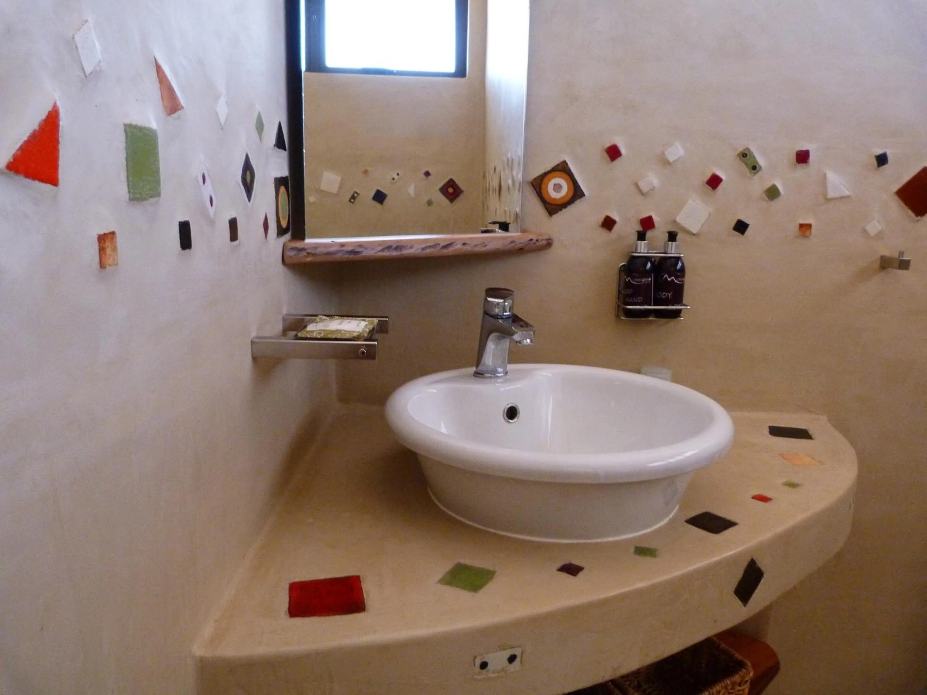 Decorative detail in Musangano Lodge