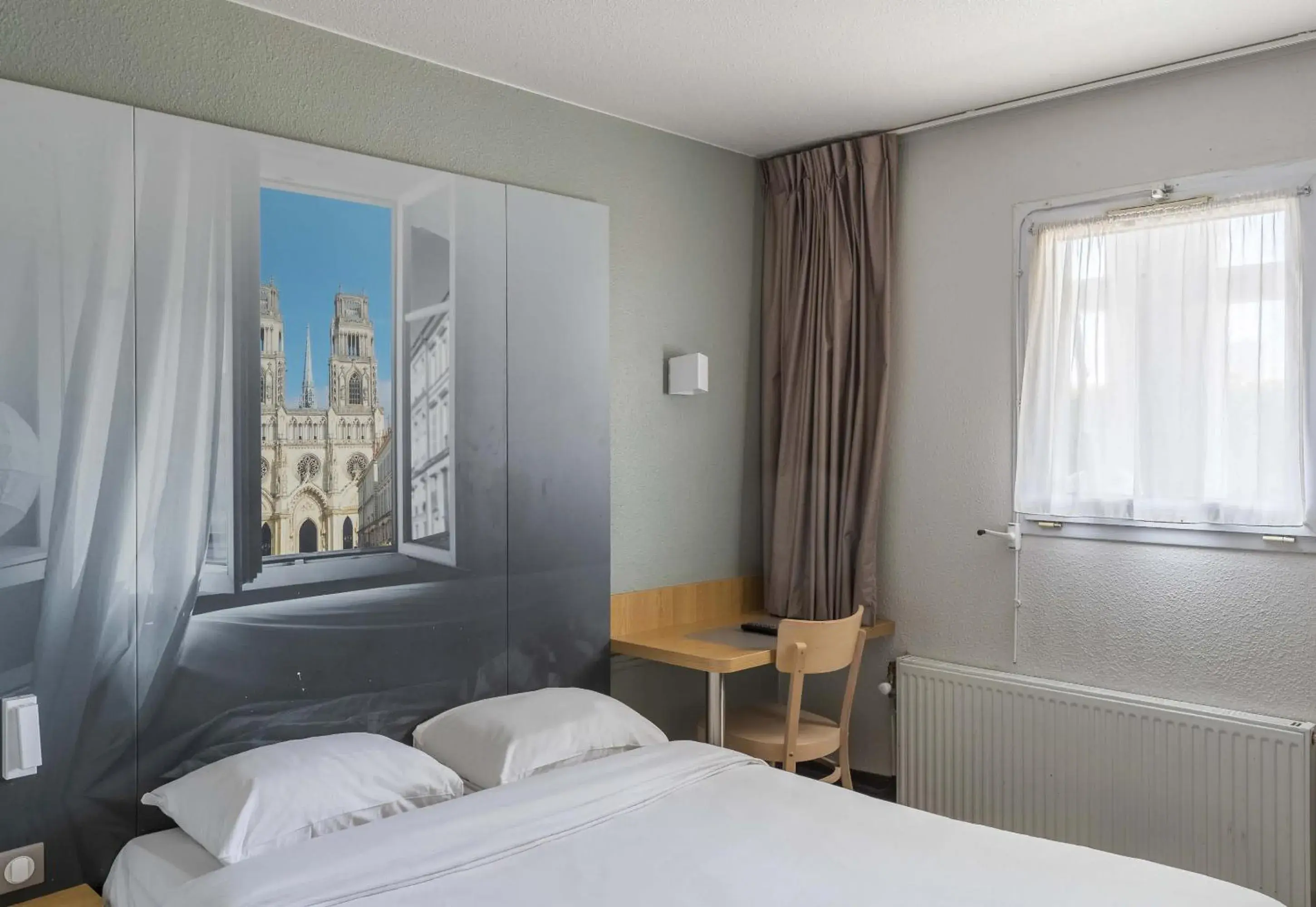 Double Room - Disability Access in B&B HOTEL Orléans Ouest La Chapelle-Saint-Mesmin Double Room - Disability Access in B&B HOTEL Orléans Ouest La Chapelle-Saint-Mesmin