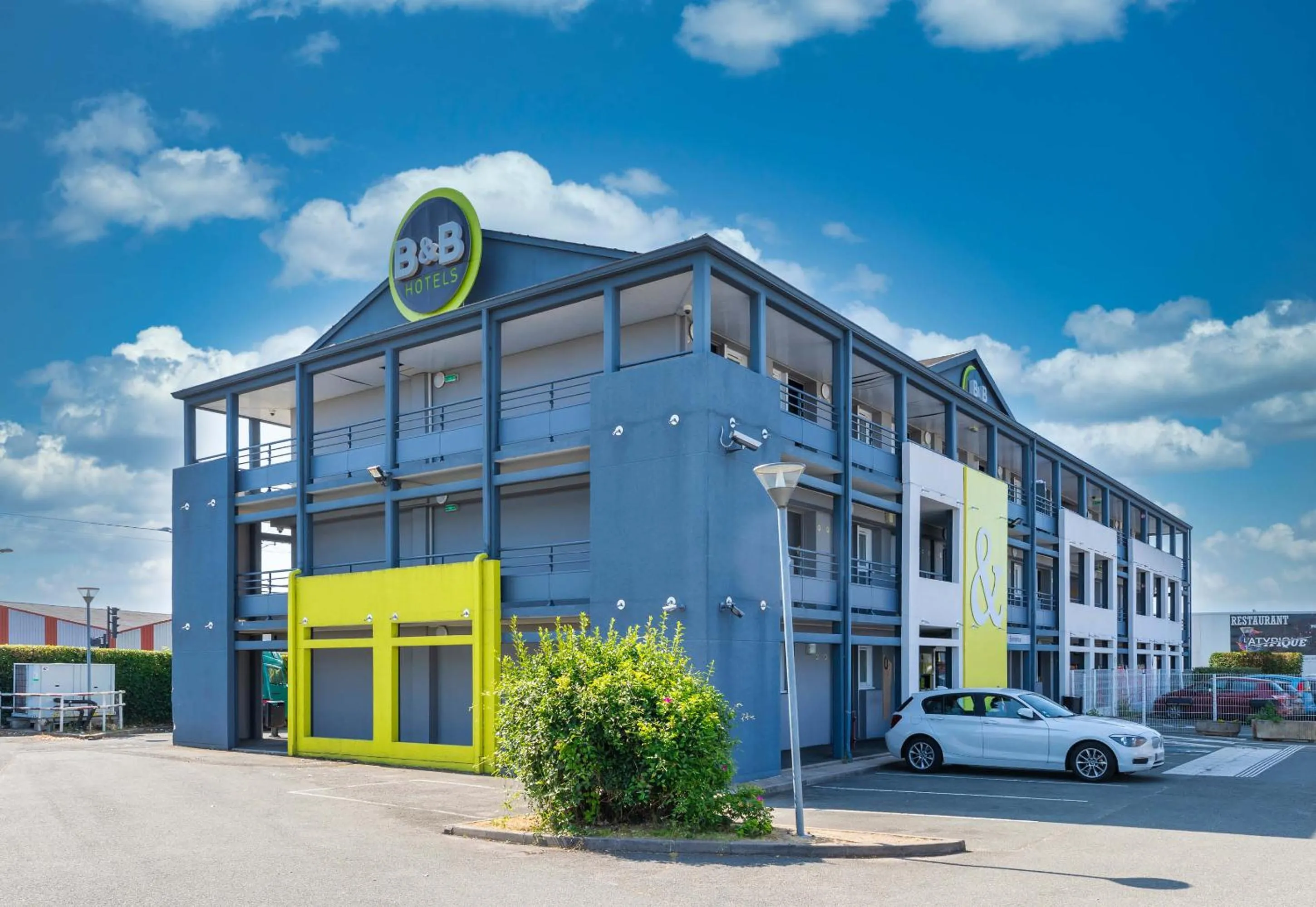 Property building in B&B HOTEL Orléans Ouest La Chapelle-Saint-Mesmin