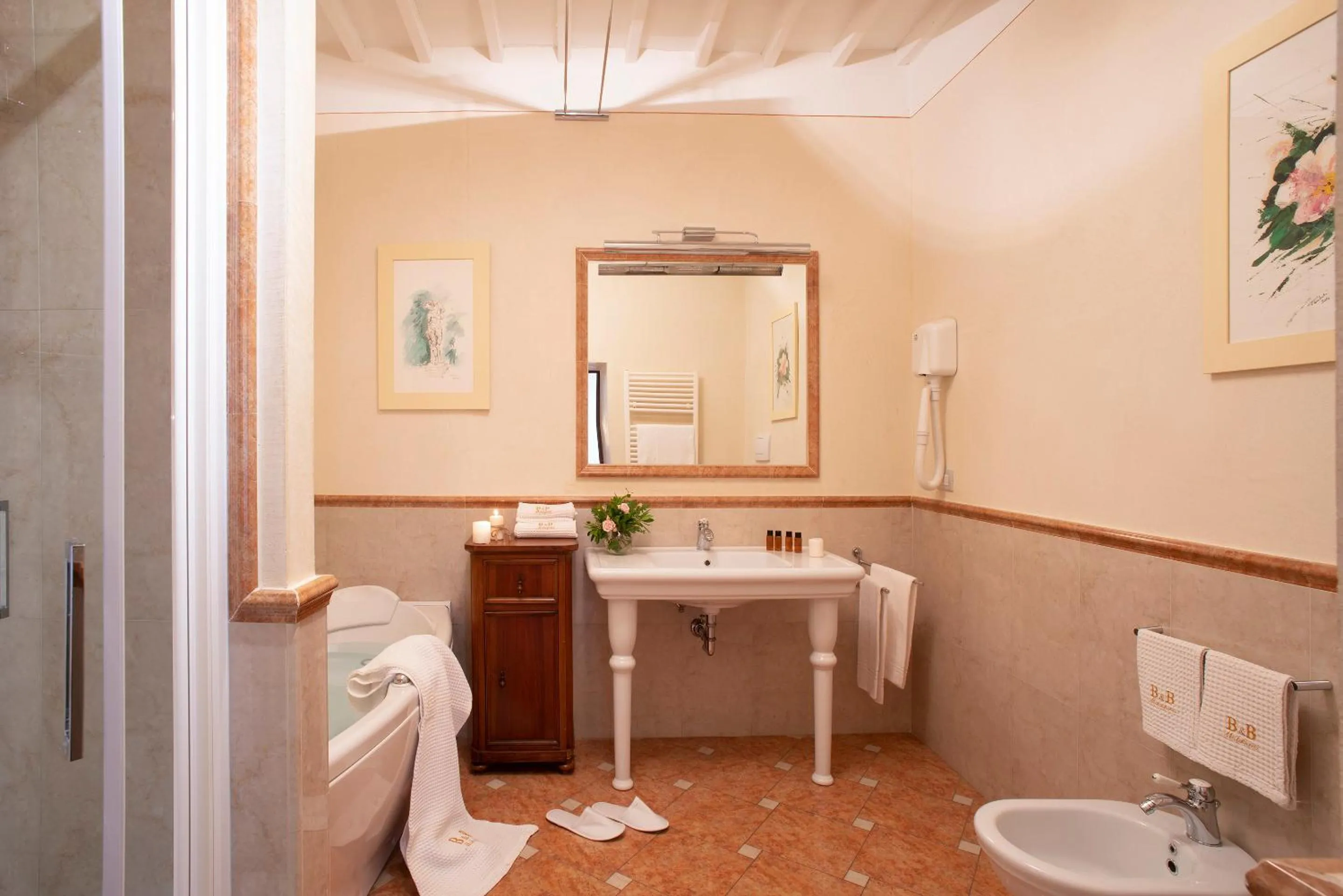 Bathroom in Palazzo Malaspina B&B
