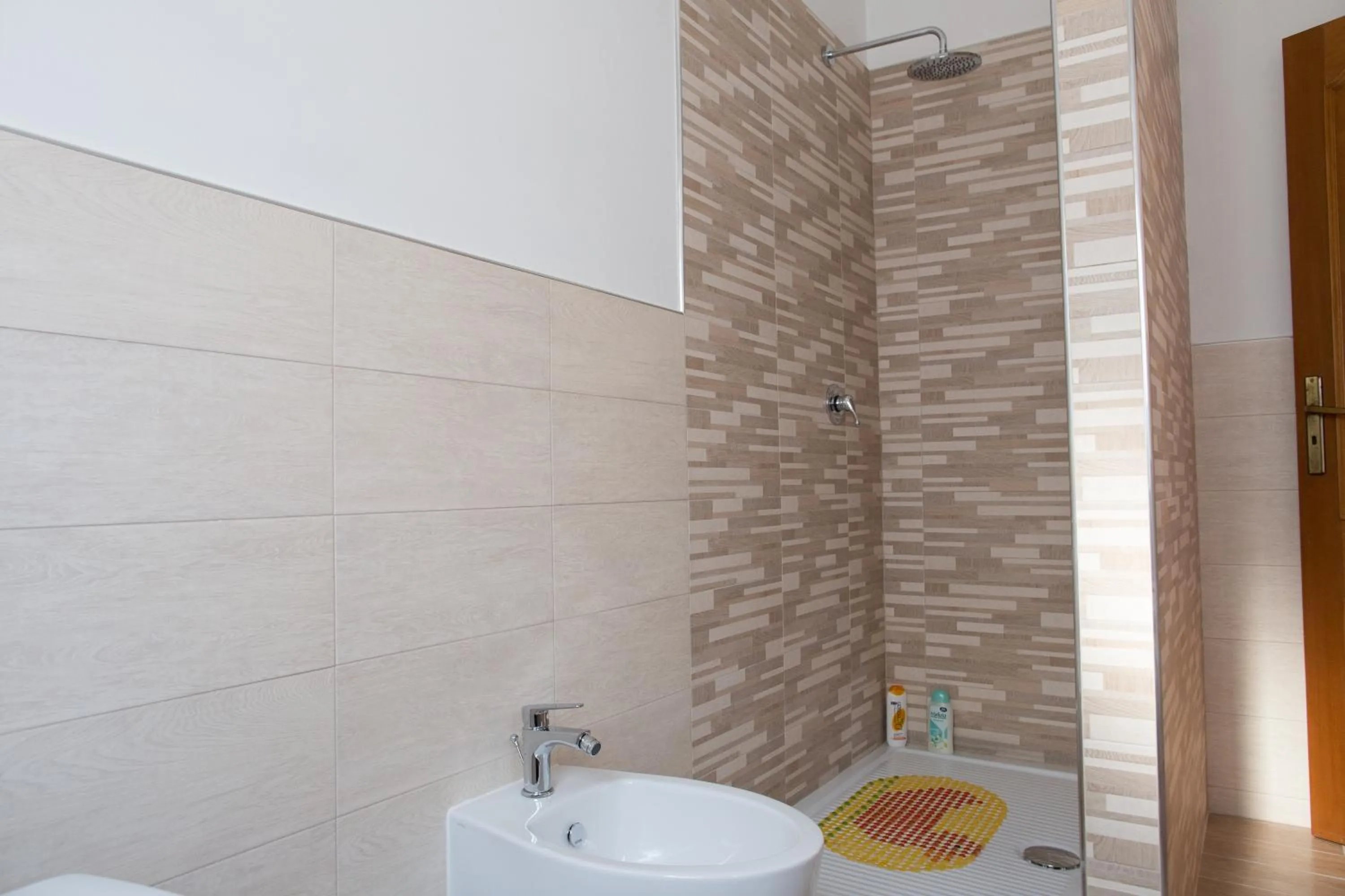 Bathroom in Hibiscus