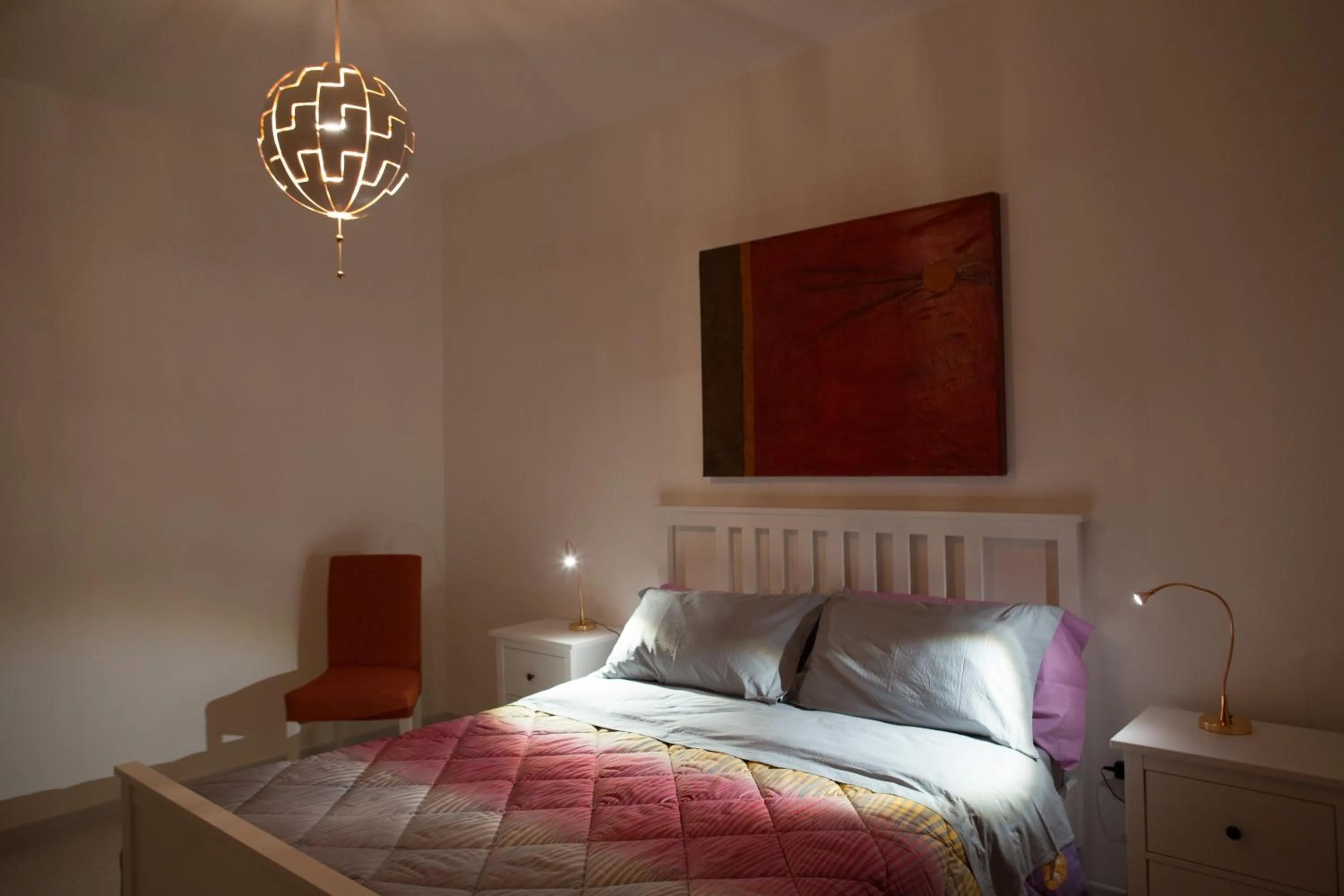 Bedroom, Bed in Hibiscus