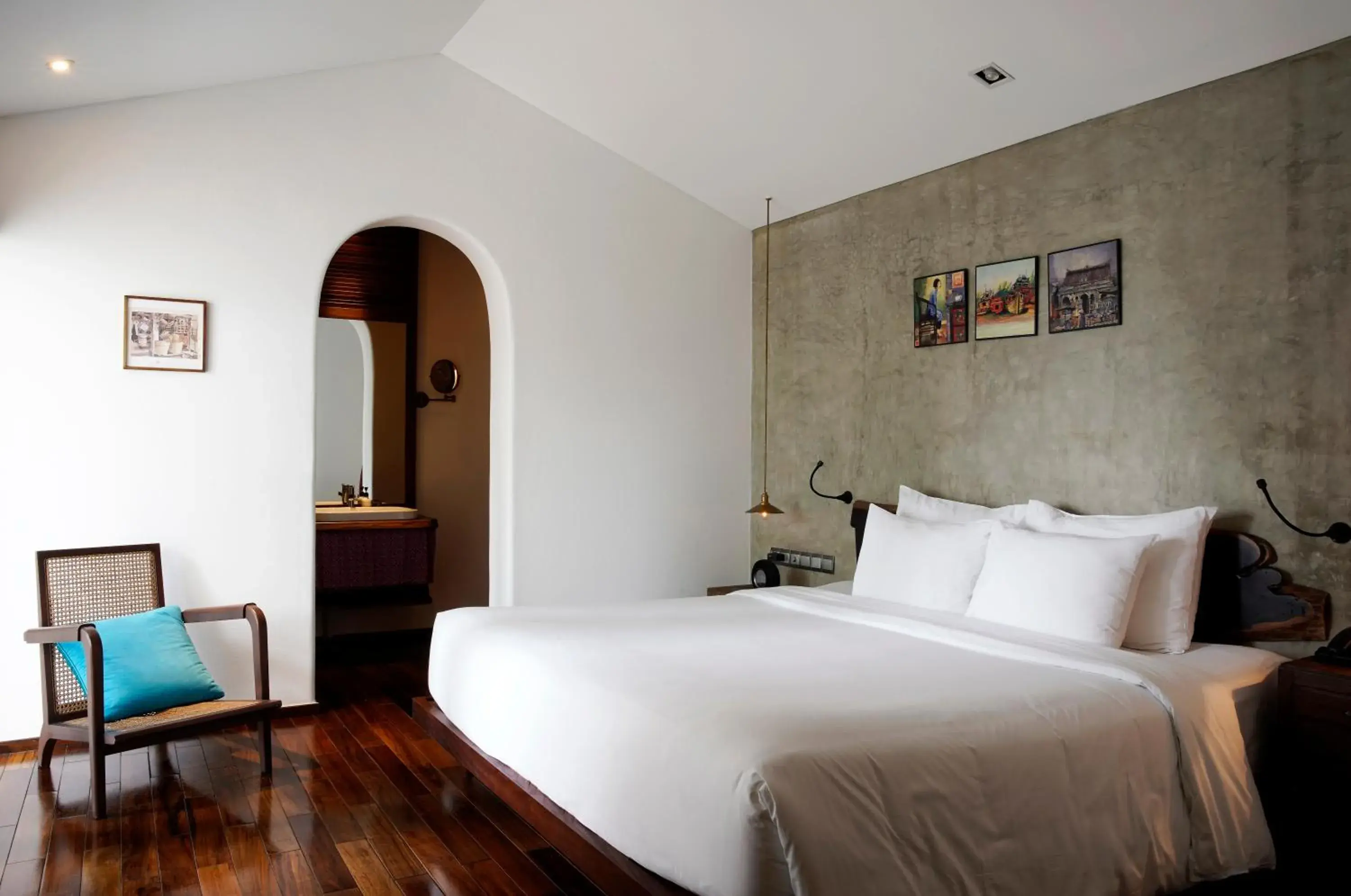 Verdant Calm Balcony Double Room in The Myst Dong Khoi Verdant Calm Balcony Double Room in The Myst Dong Khoi